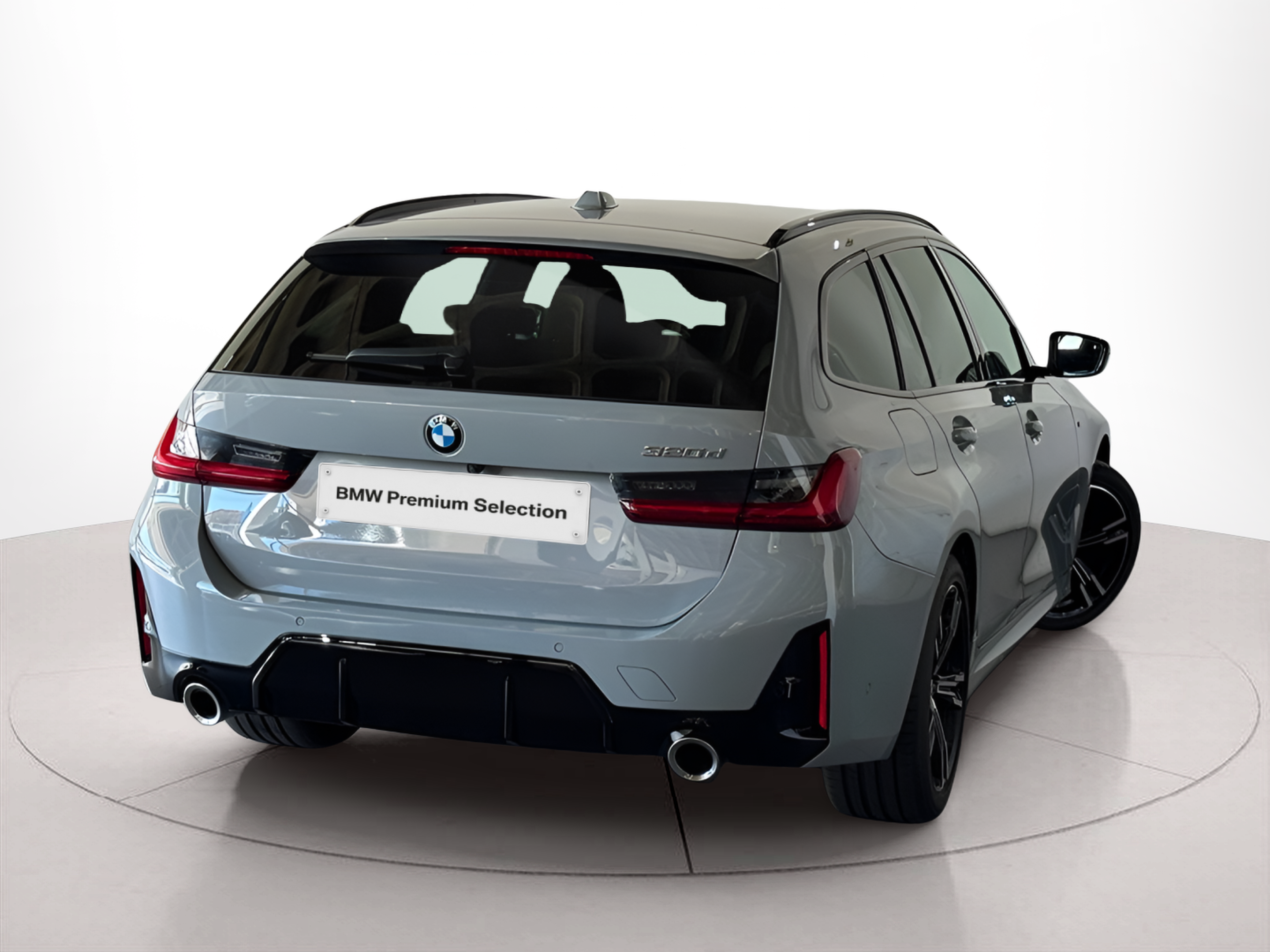 BMW Série 3 320d Touring color Gris. Año 2024. 140KW(190CV). Diesel. En concesionario BMcar Braga de Braga