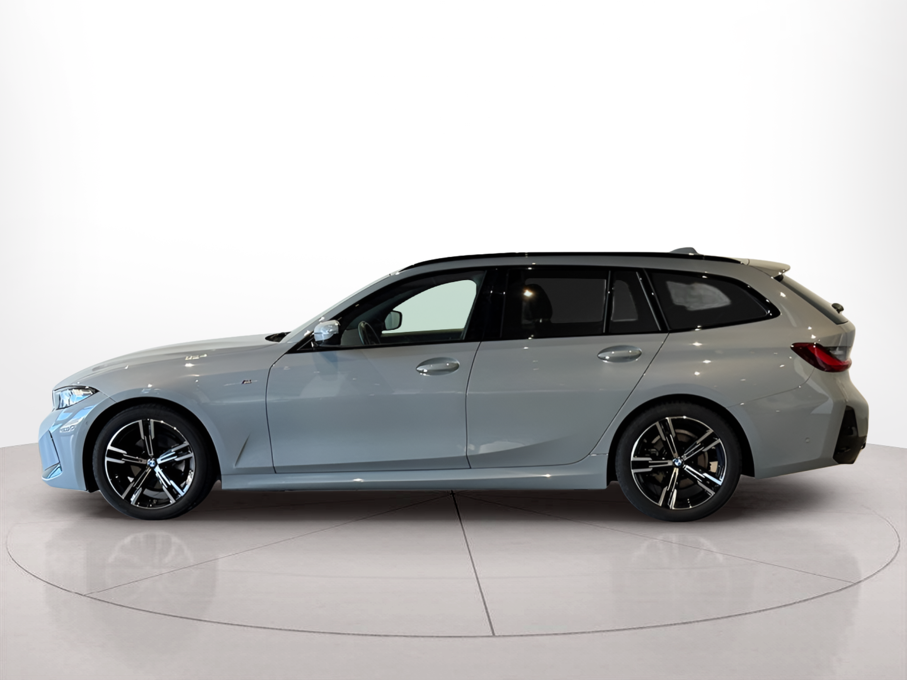 Fotos de BMW Série 3 320d Touring color Gris. Año 2024. 140KW(190CV). Diesel. En concesionario BMcar Viana do Castelo de Viana do Castelo