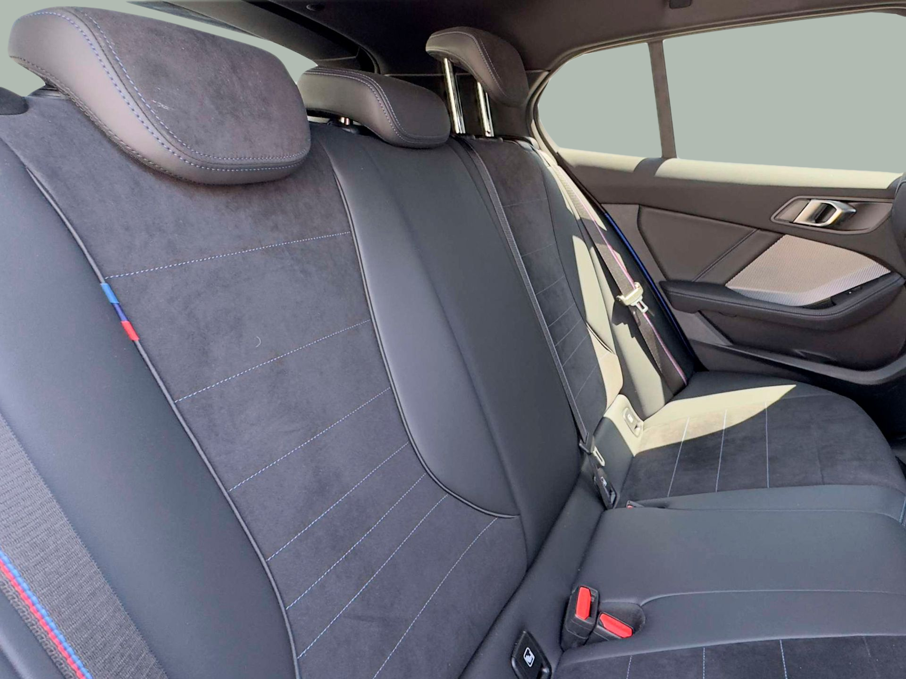 BMW Série 1 120d color Azul. Año 2024. 120KW(163CV). Diesel. En concesionario BMcar Viana do Castelo de Viana do Castelo