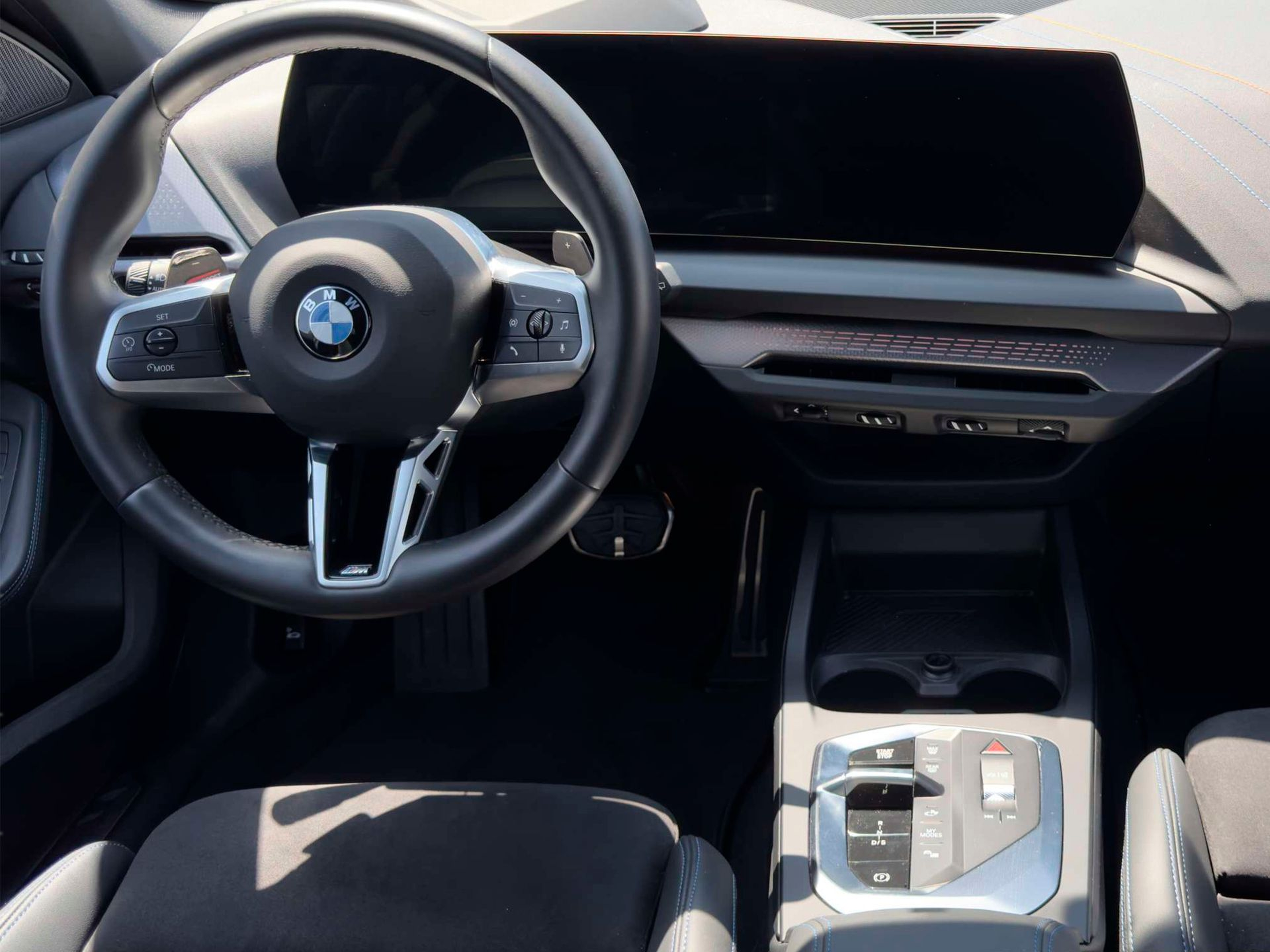 BMW Série 1 120d color Azul. Año 2024. 120KW(163CV). Diesel. En concesionario BMcar Viana do Castelo de Viana do Castelo