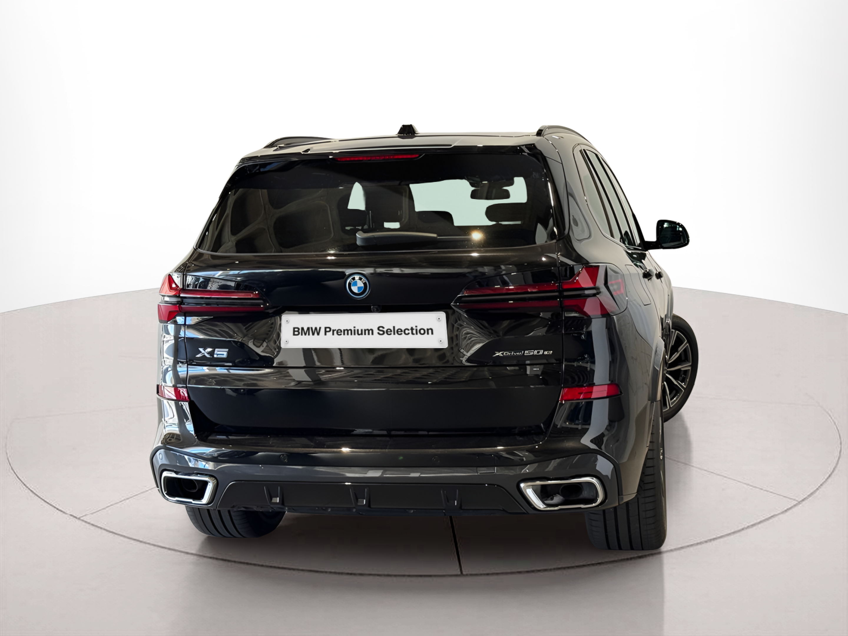 BMW X5 xDrive50e color Negro. Año 2024. 360KW(489CV). Elétrico / Gasolina Híbrido. En concesionario BMcar Braga de Braga