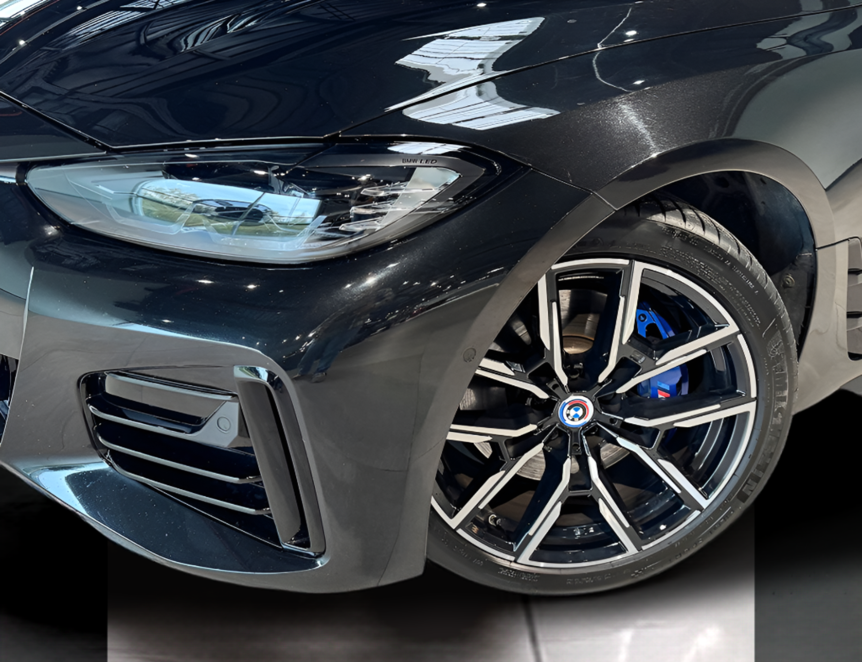 BMW Série 4 430d Berlina color Negro. Año 2023. 210KW(286CV). Diesel. En concesionario BMcar Guimarães de Guimarães