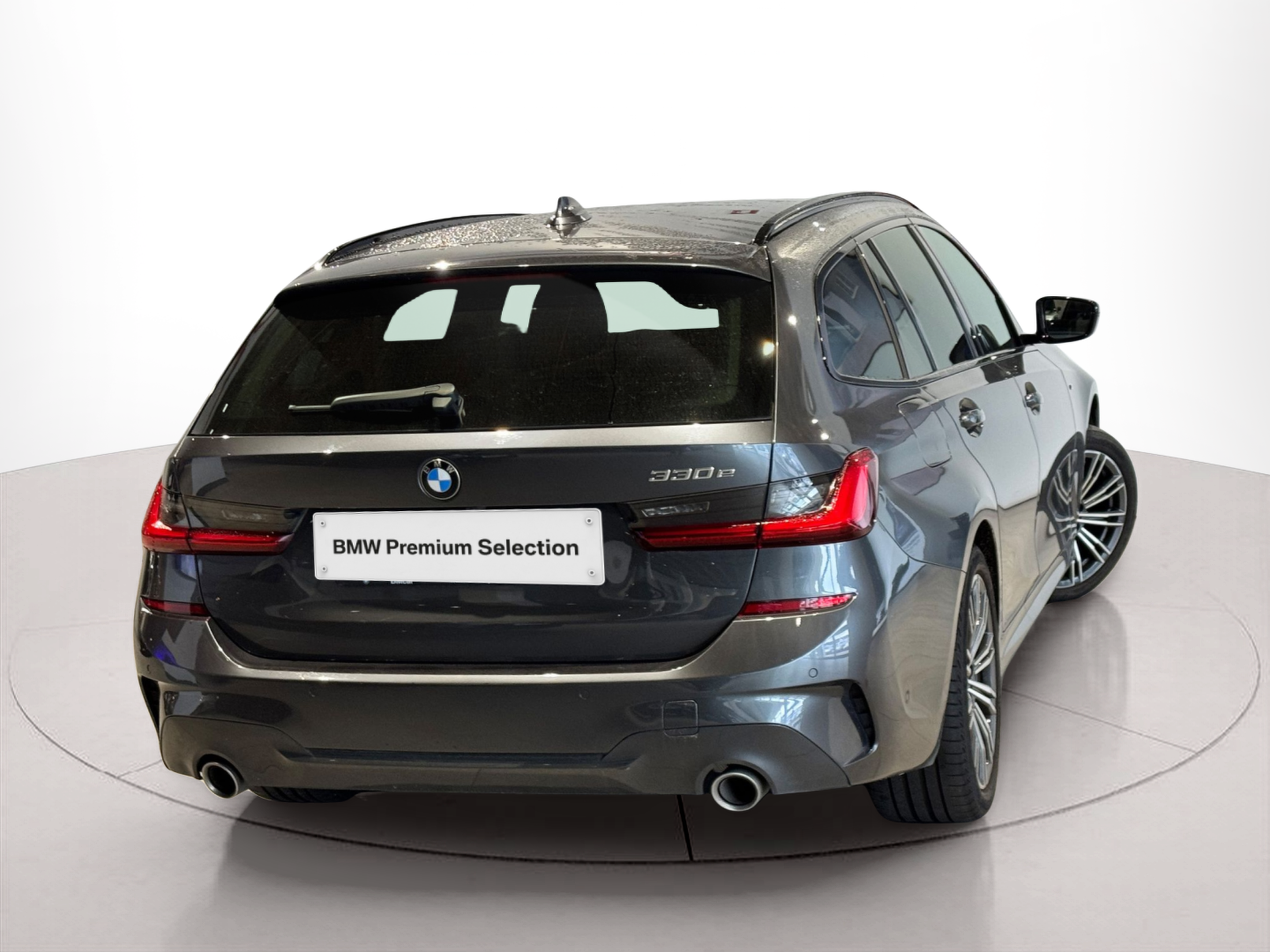 BMW Série 3 330e Touring color Gris. Año 2020. 215KW(292CV). Elétrico / Gasolina Híbrido. En concesionario BMcar Braga de Braga