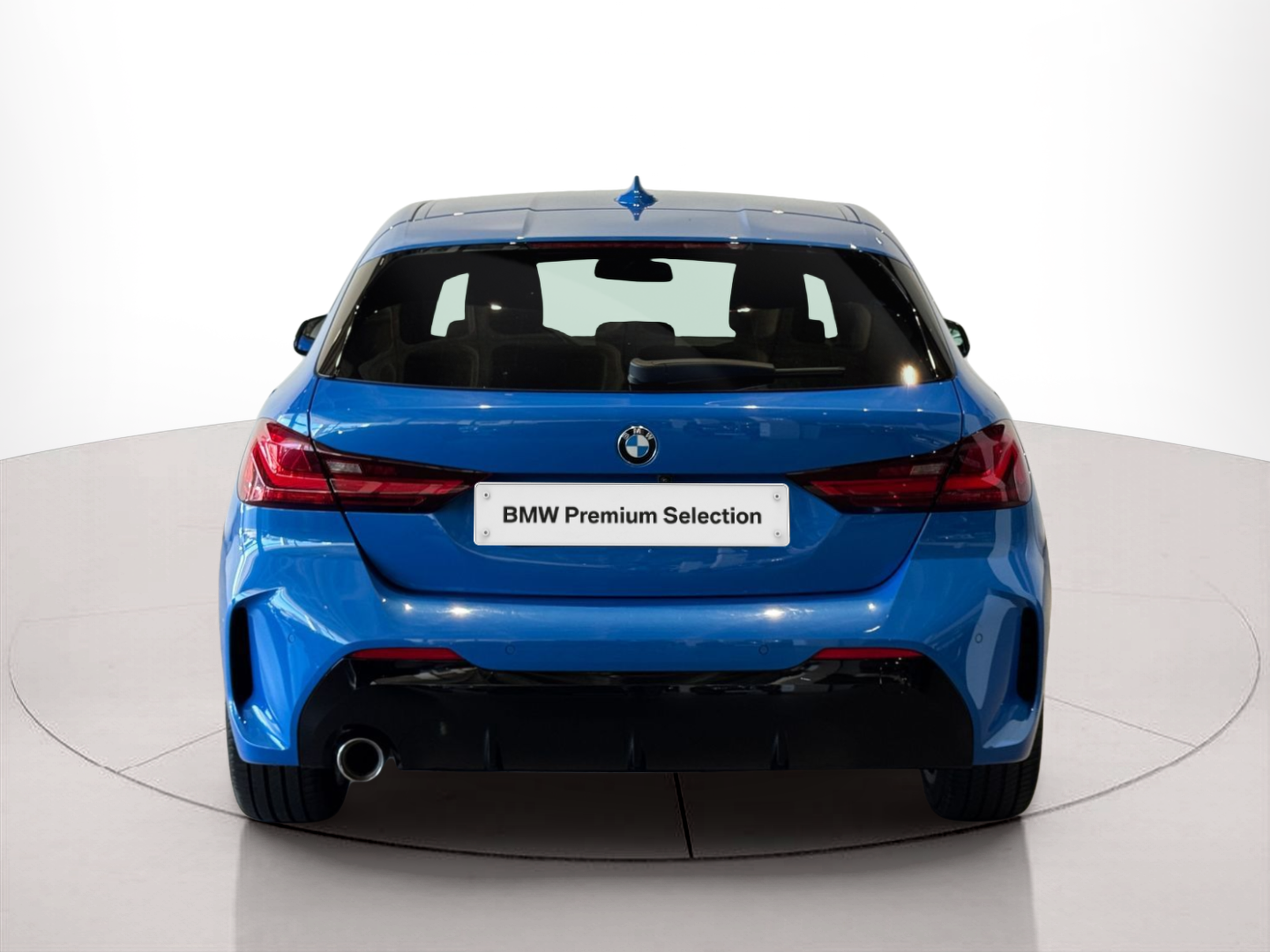 BMW Série 1 116d color Azul. Año 2024. 85KW(116CV). Diesel. En concesionario BMcar Famalicão de Vila Nova de Famalicão