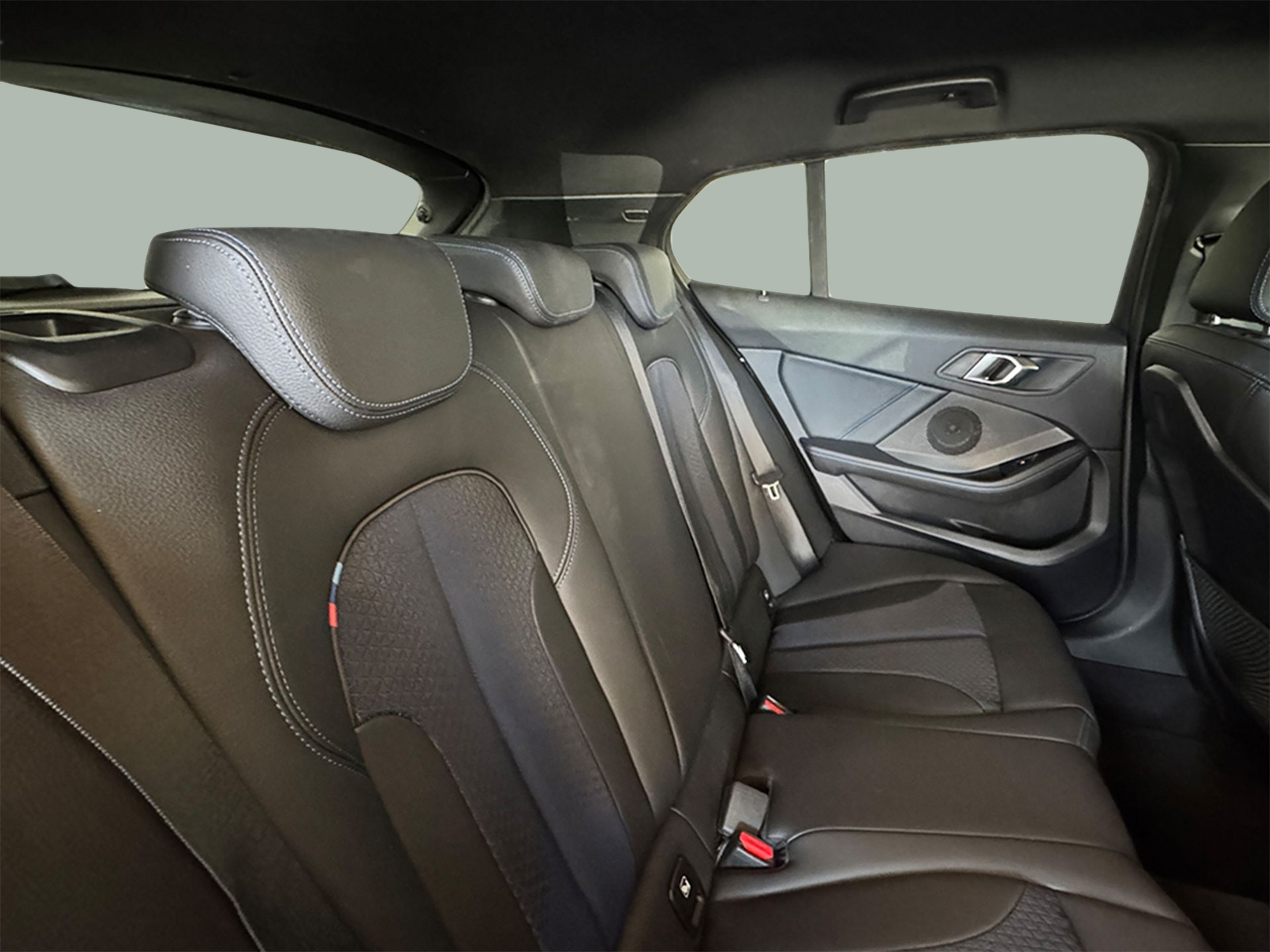 BMW Série 1 116d color Negro. Año 2024. 85KW(116CV). Diesel. En concesionario BMcar Braga de Braga