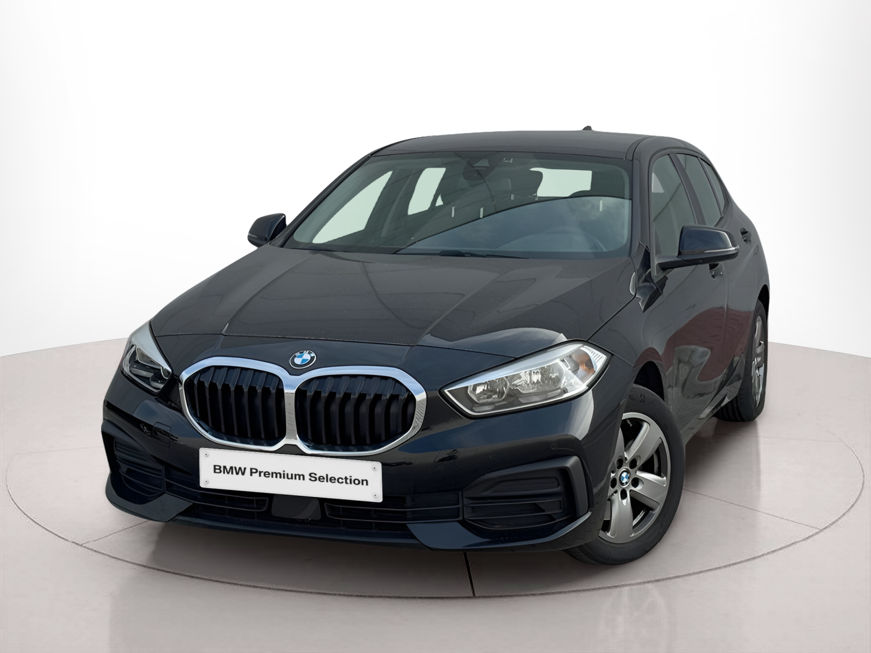 Fotos de BMW Série 1 116d color Negro. Año 2023. 85KW(116CV). Diesel. En concesionario BMcar Famalicão de Vila Nova de Famalicão