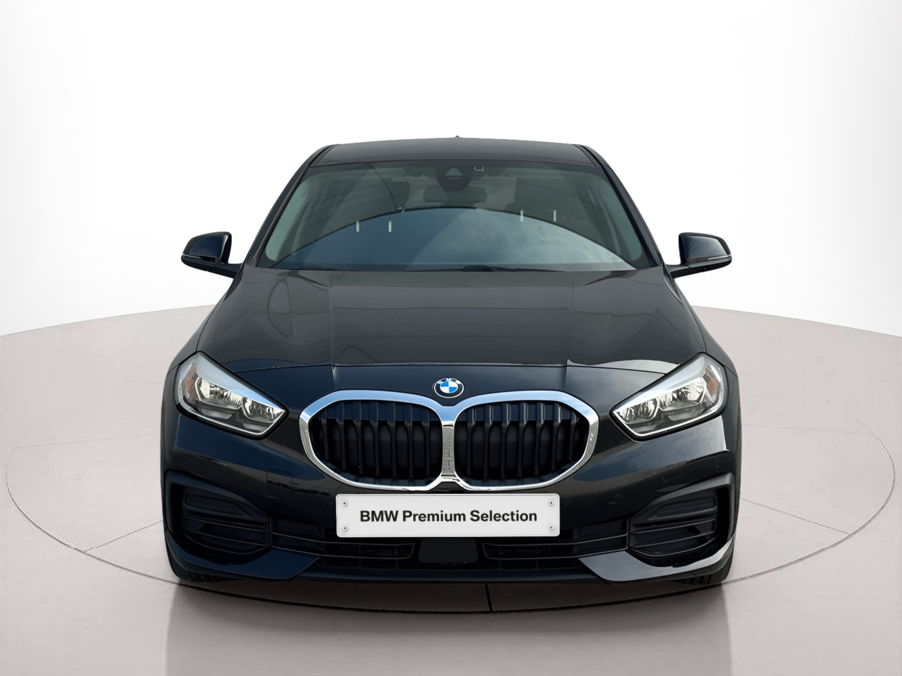 Fotos de BMW Série 1 116d color Negro. Año 2023. 85KW(116CV). Diesel. En concesionario BMcar Famalicão de Vila Nova de Famalicão