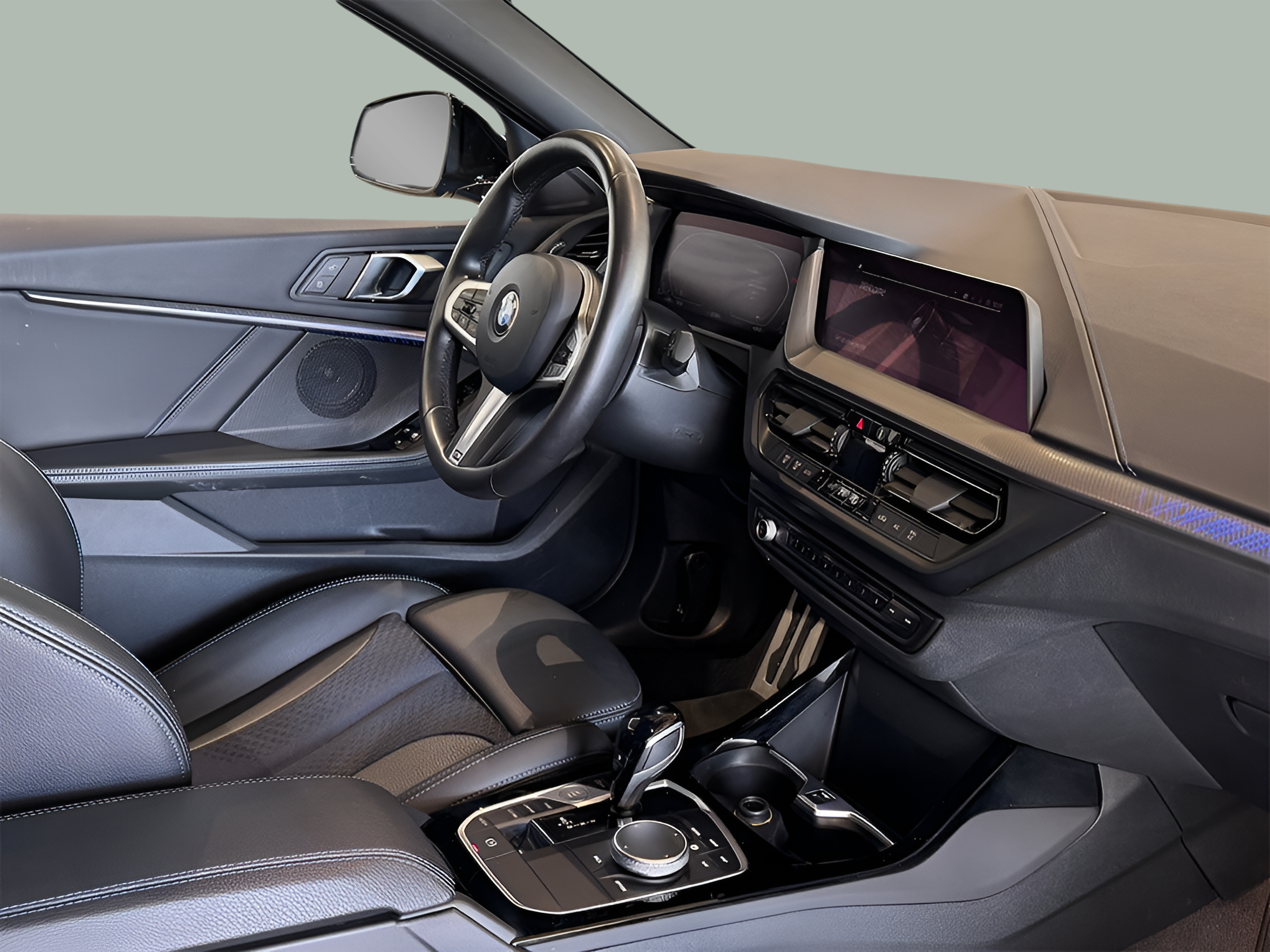 BMW Série 1 116d color Azul. Año 2024. 85KW(116CV). Diesel. En concesionario BMcar Famalicão de Vila Nova de Famalicão