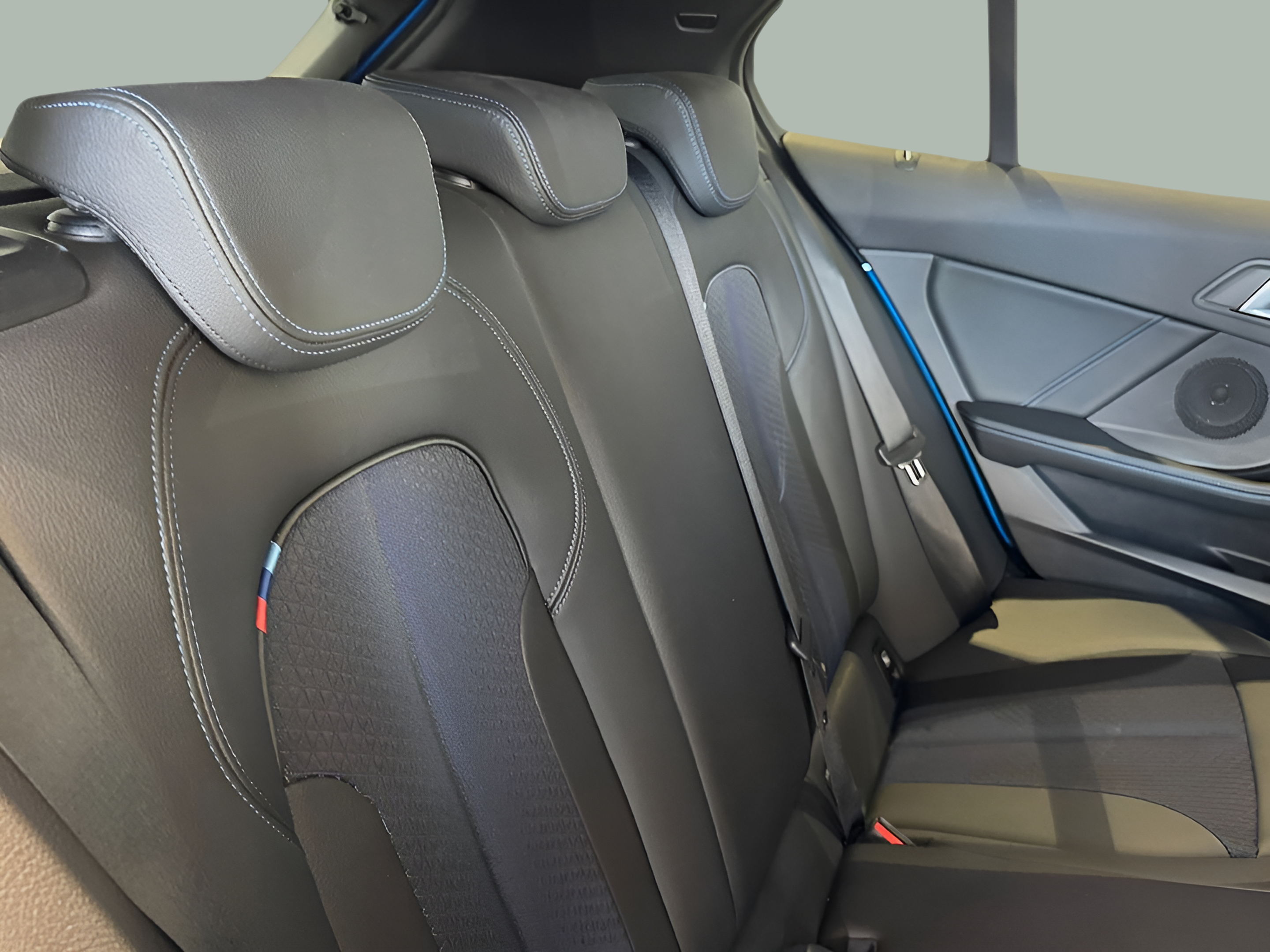 BMW Série 1 116d color Azul. Año 2024. 85KW(116CV). Diesel. En concesionario BMcar Famalicão de Vila Nova de Famalicão