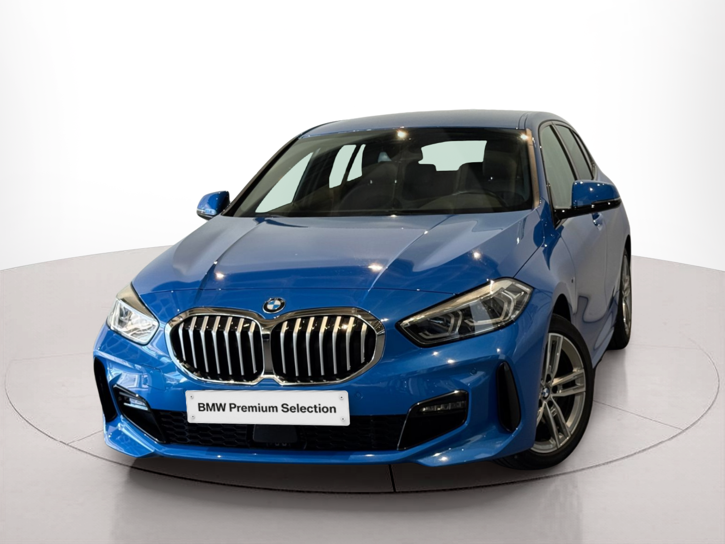 Fotos de BMW Série 1 116d color Azul. Año 2024. 85KW(116CV). Diesel. En concesionario BMcar Braga de Braga