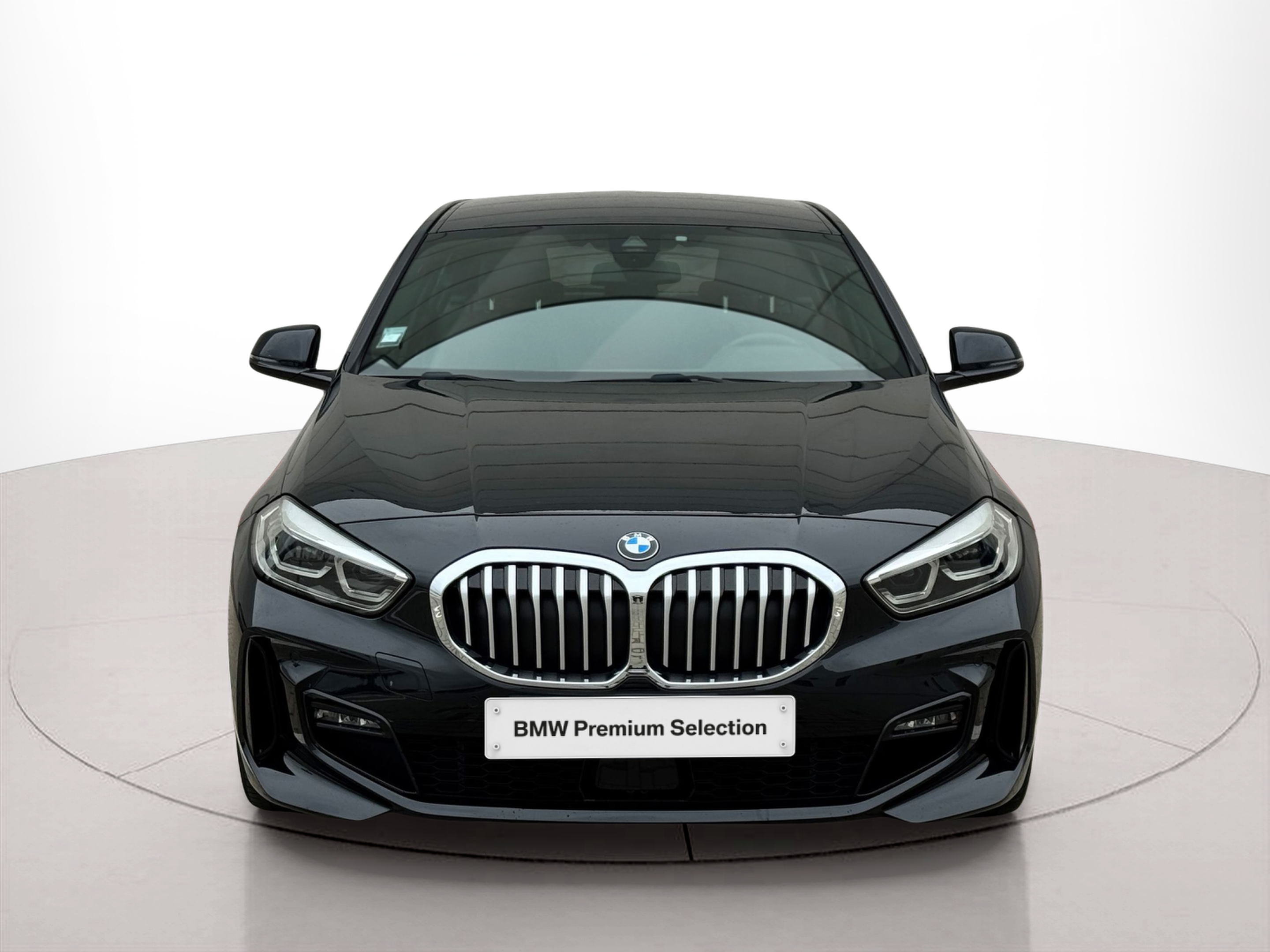 Fotos de BMW Série 1 116d color Negro. Año 2022. 85KW(116CV). Diesel. En concesionario BMcar Famalicão de Vila Nova de Famalicão