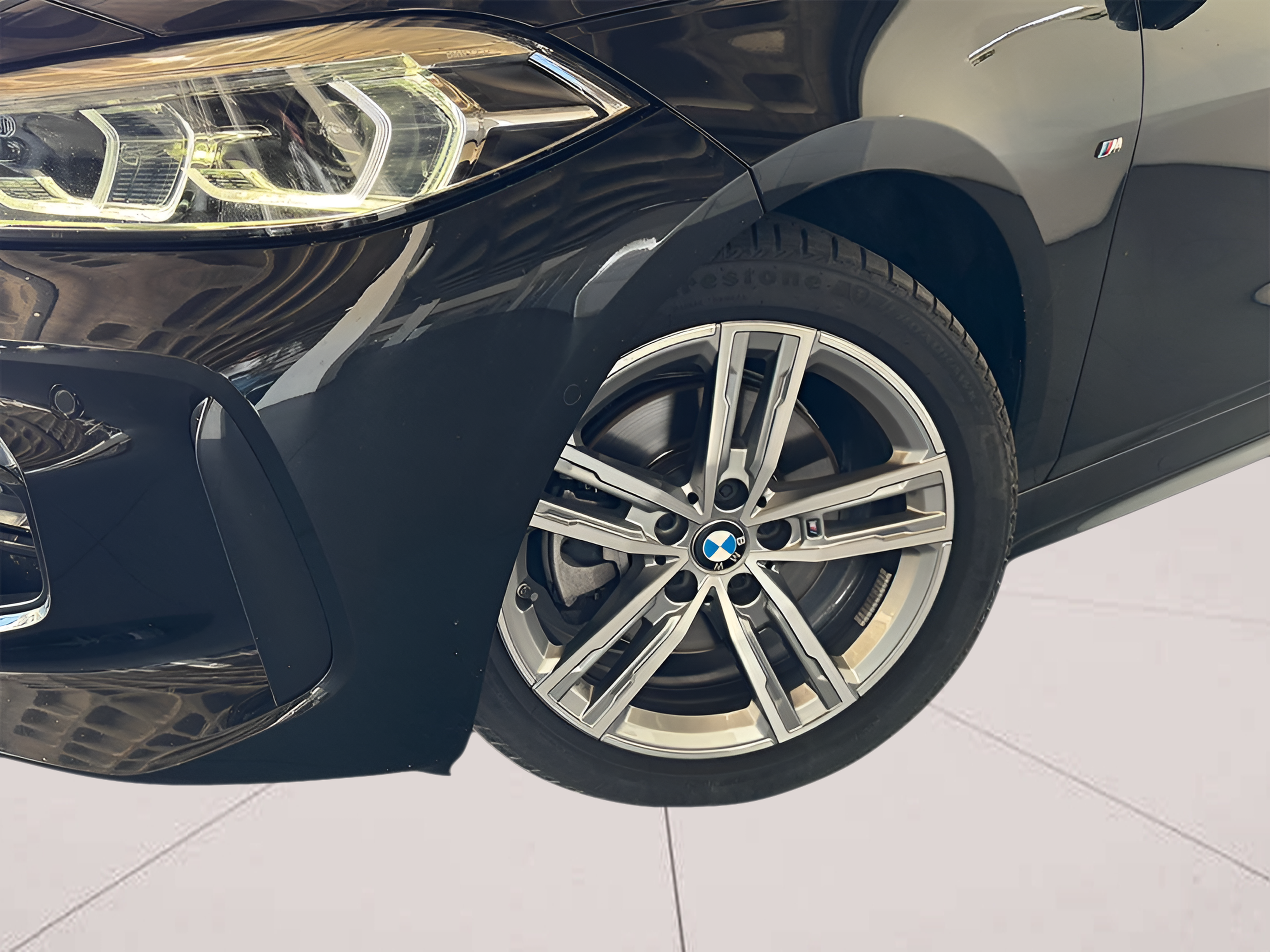BMW Série 1 116d color Negro. Año 2024. 85KW(116CV). Diesel. En concesionario BMcar Póvoa Varzim de Póvoa de Varzim