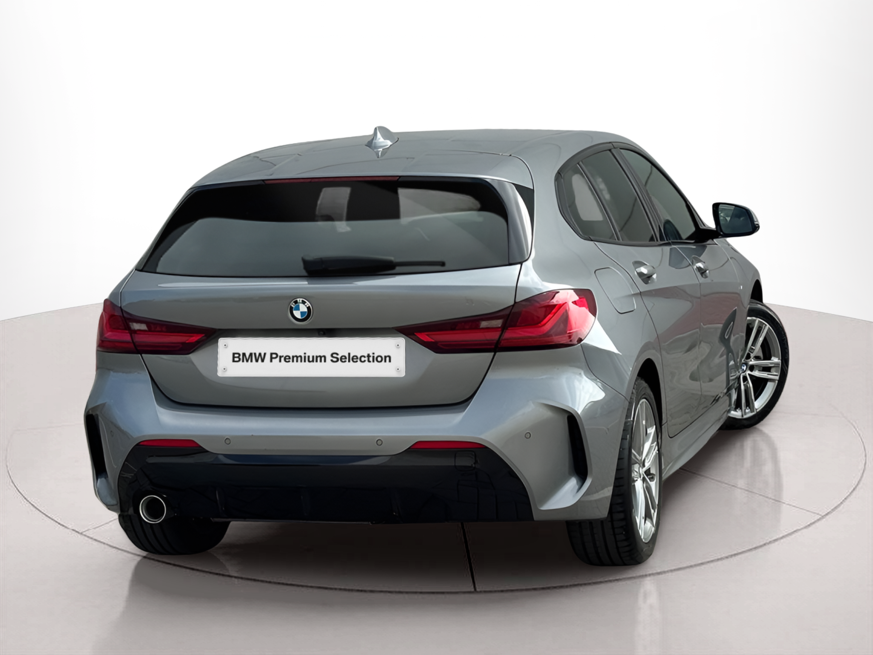 BMW Série 1 116d color Gris. Año 2024. 85KW(116CV). Diesel. En concesionario BMcar Porto de Porto