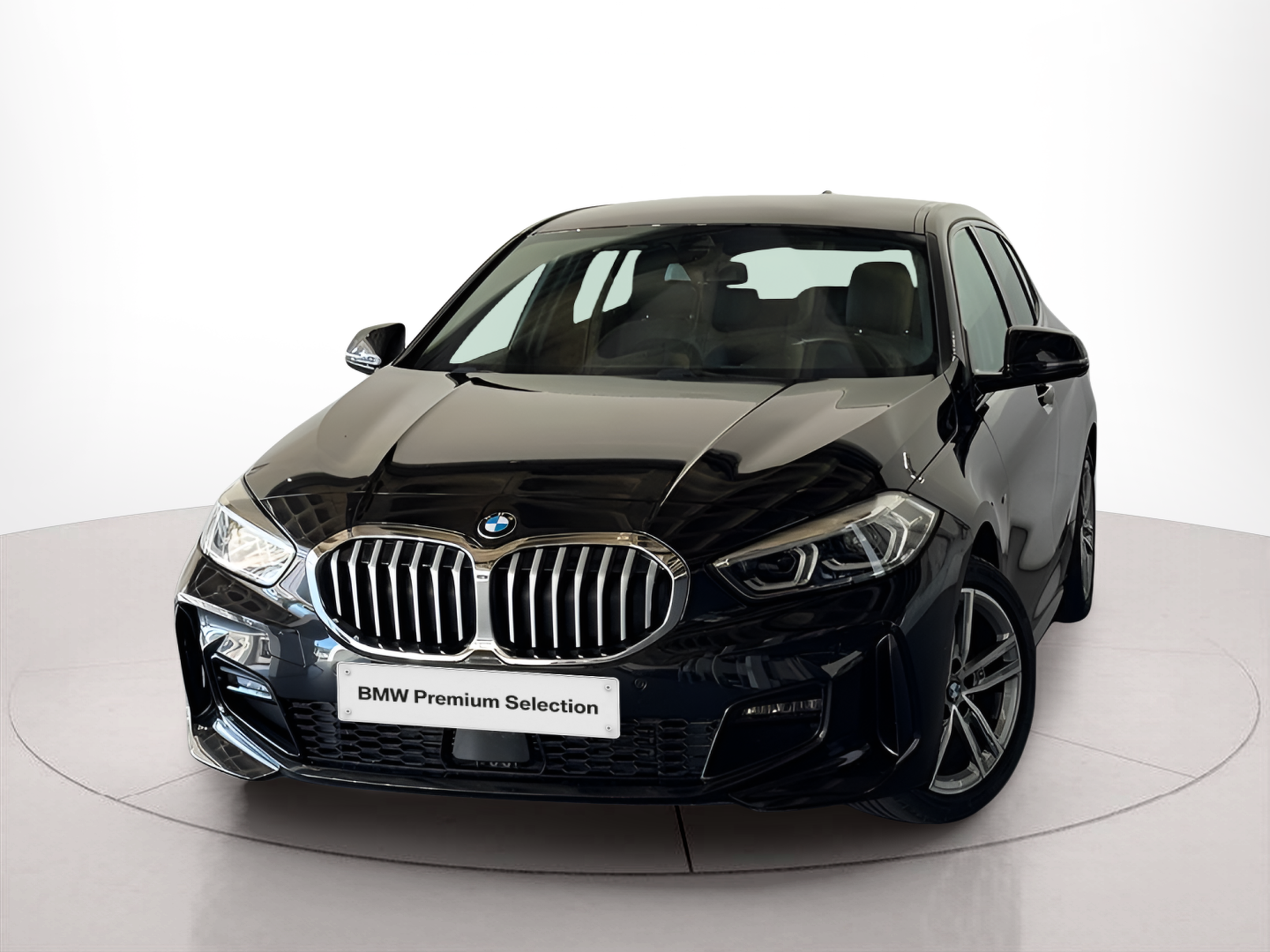 Fotos de BMW Série 1 116d color Negro. Año 2024. 85KW(116CV). Diesel. En concesionario BMcar Braga de Braga
