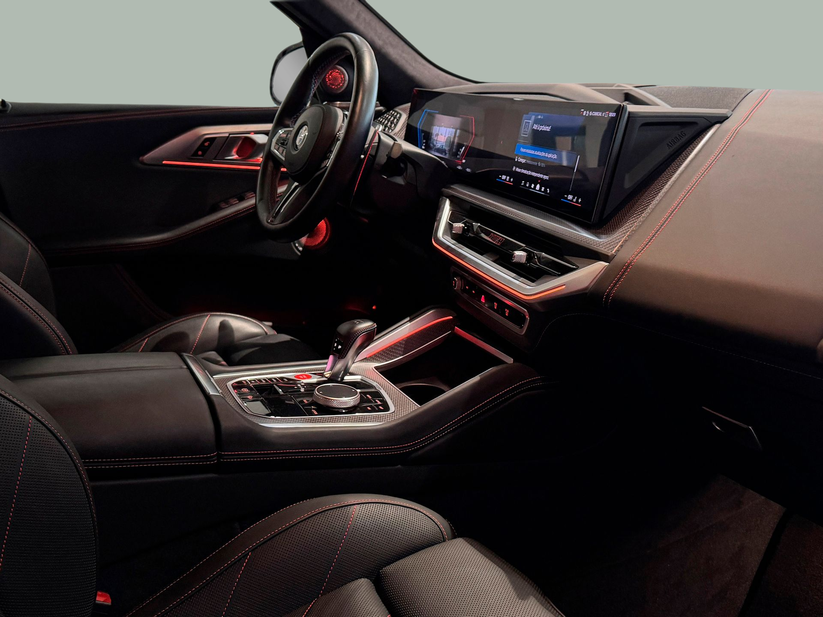 BMW XM 4.4 PHEV color Gris. Año 2024. 550KW(748CV). Elétrico / Gasolina Híbrido. En concesionario BMcar Porto de Porto