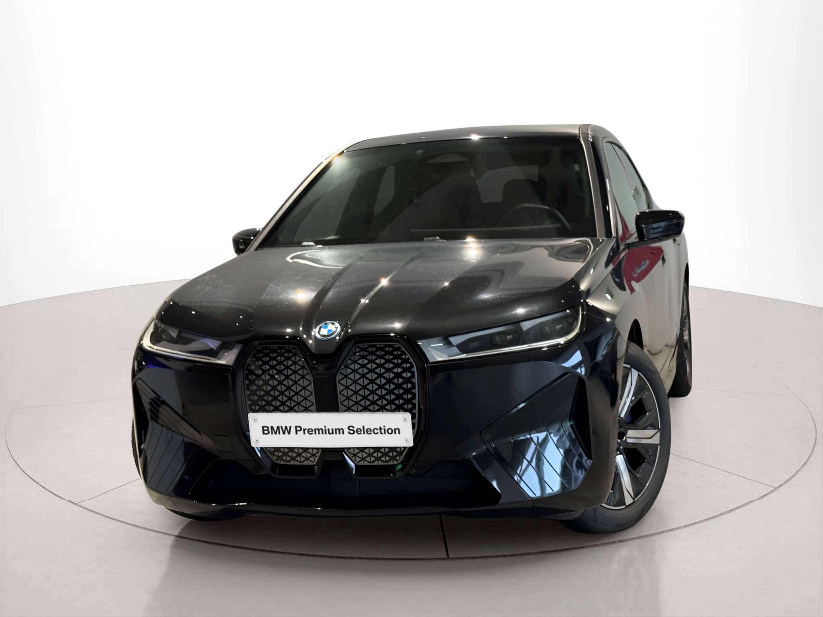 Fotos de BMW iX xDrive40 color Negro. Año 2023. 240KW(326CV). Elétrico. En concesionario BMcar Braga de Braga