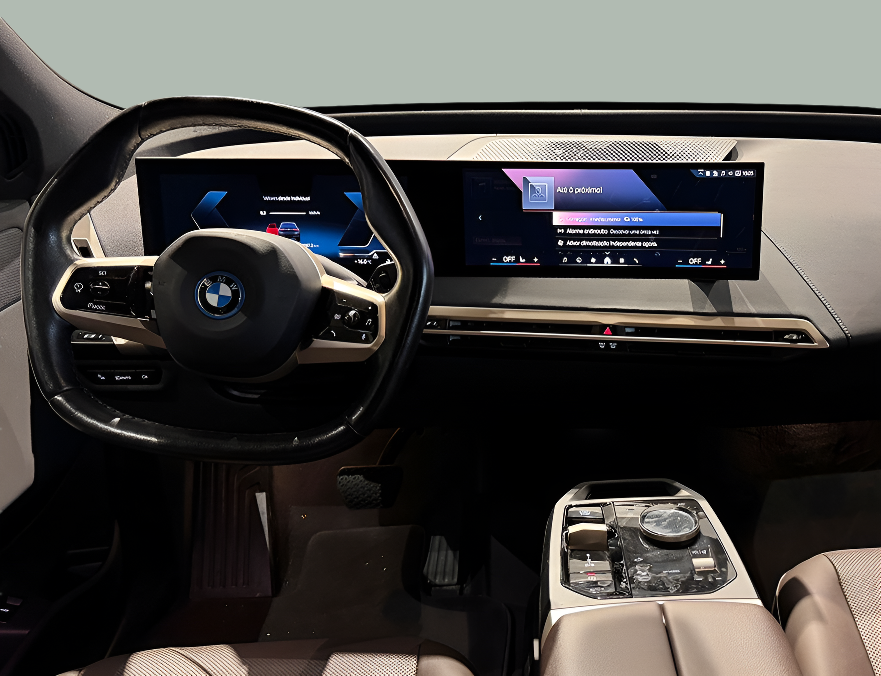 BMW iX xDrive40 color Negro. Año 2023. 240KW(326CV). Elétrico. En concesionario BMcar Braga de Braga