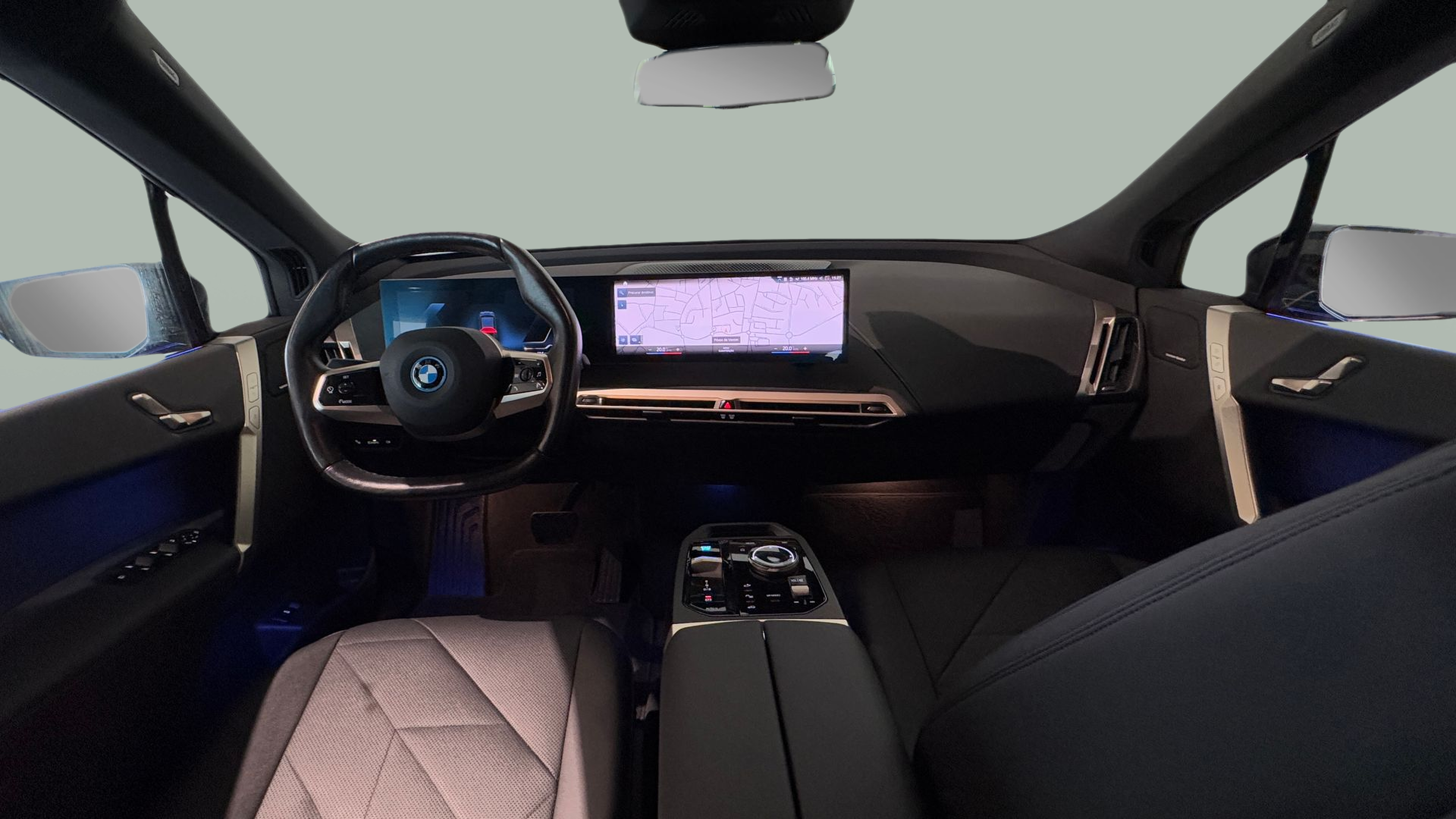 BMW iX xDrive50 color Negro. Año 2023. 385KW(523CV). Elétrico. En concesionario BMcar Braga de Braga