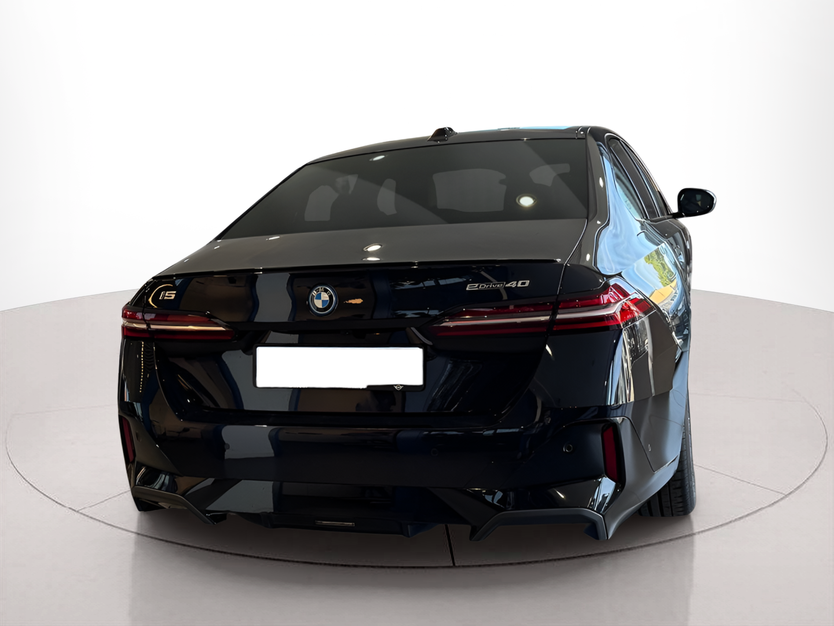 BMW i5 eDrive40 color Negro. Año 2024. 250KW(340CV). Elétrico. En concesionario BMcar Braga de Braga