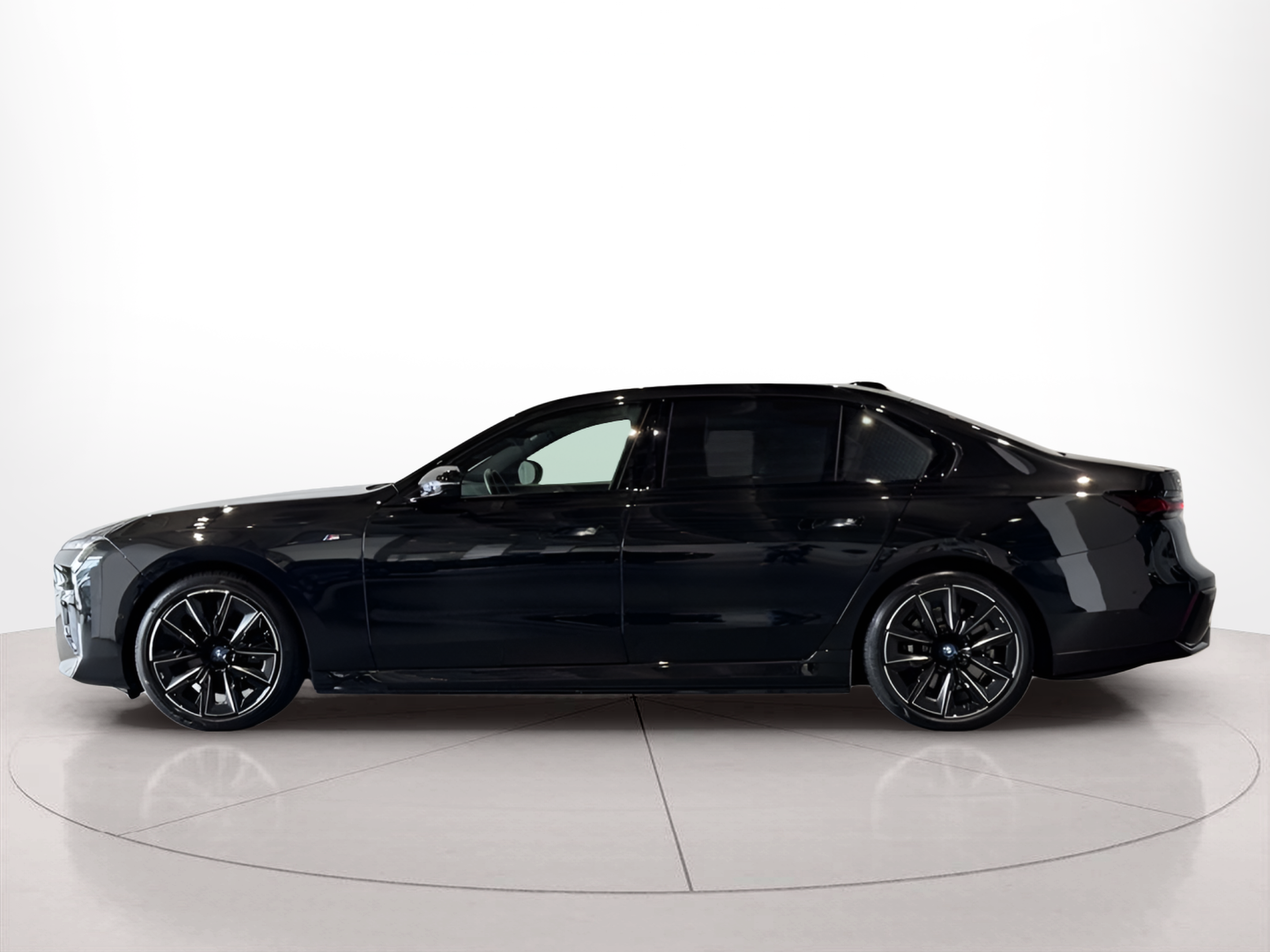 Fotos de BMW I7 xDrive60 color Negro. Año 2023. 400KW(544CV). Elétrico. En concesionario BMcar Famalicão de Vila Nova de Famalicão