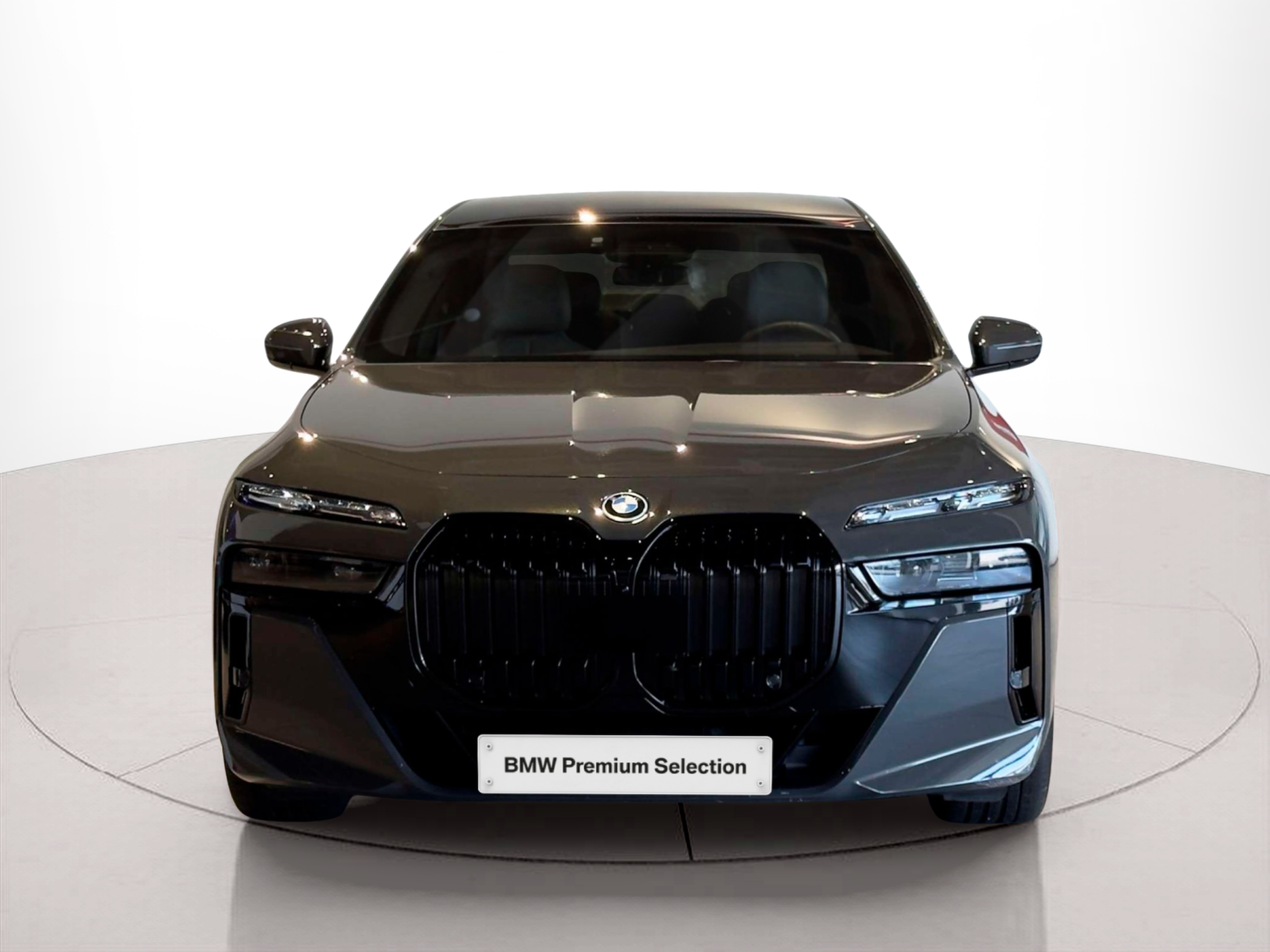 Fotos de BMW I7 xDrive60 color Gris. Año 2024. 400KW(544CV). Elétrico. En concesionario BMcar Barcelos de Barcelos