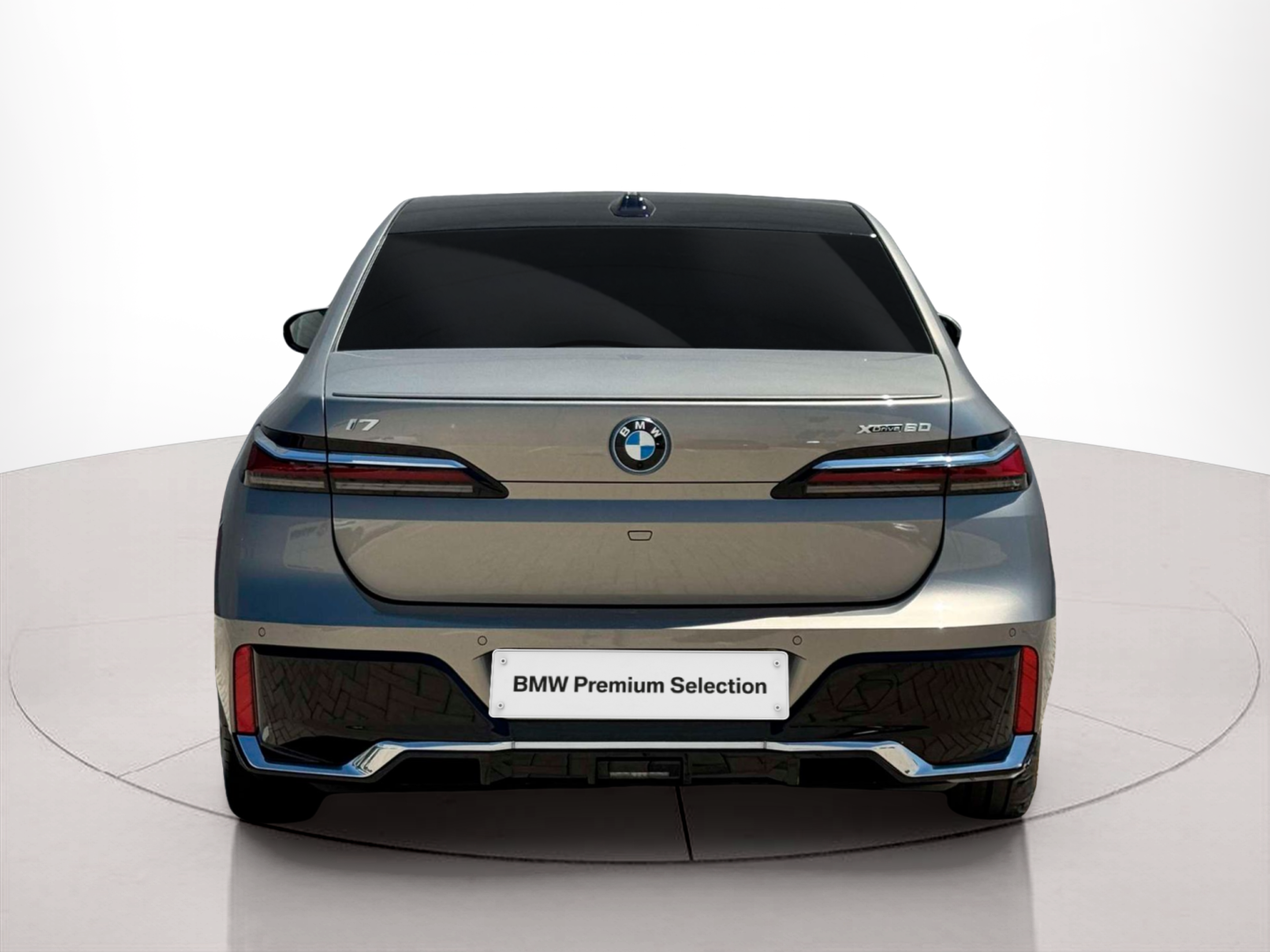 BMW I7 xDrive60 color Gris. Año 2023. 400KW(544CV). Elétrico. En concesionario BMcar Braga de Braga