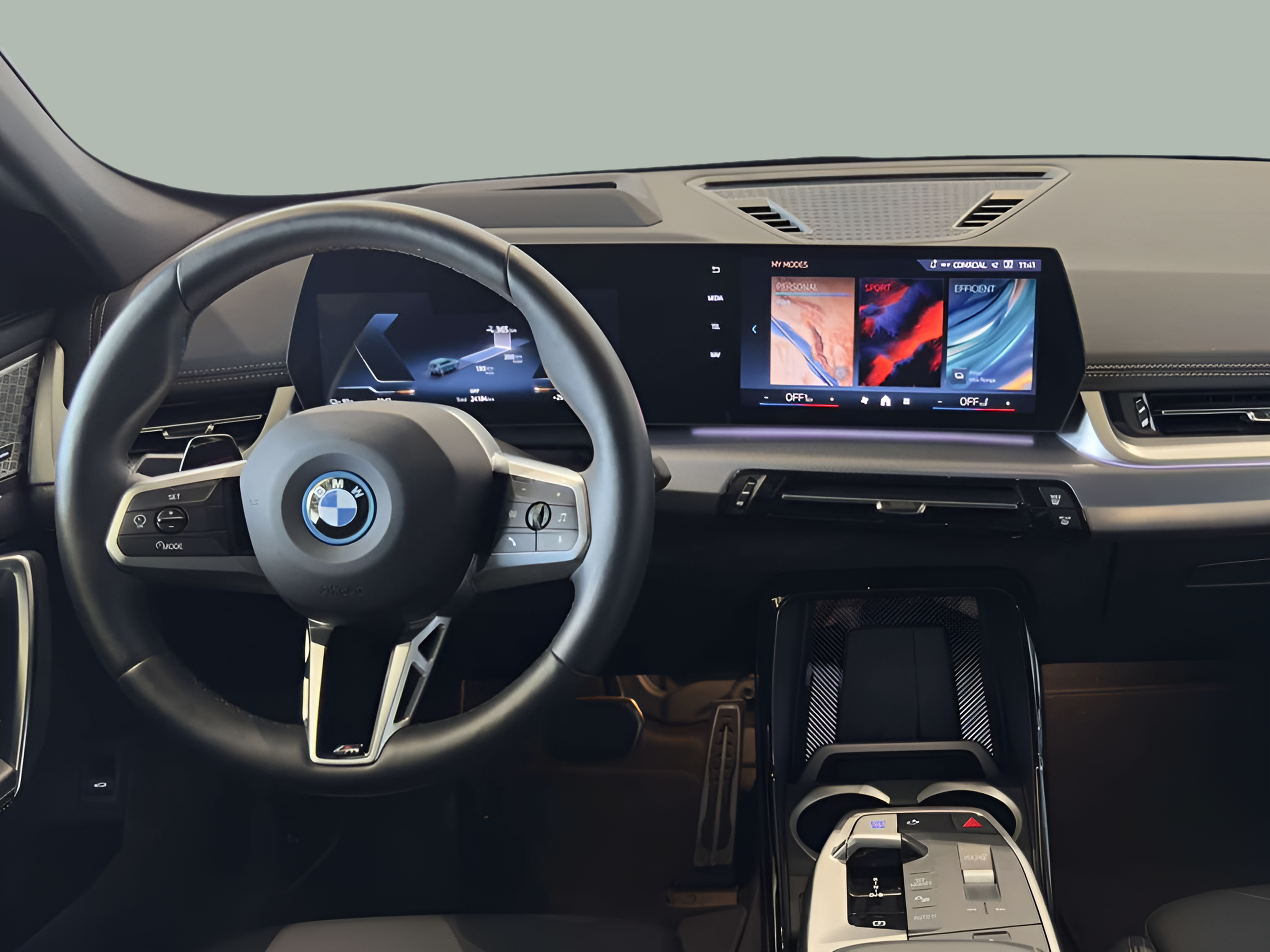 BMW iX1 xDrive30 color Azul. Año 2024. 230KW(313CV). Elétrico. En concesionario BMcar Viana do Castelo de Viana do Castelo