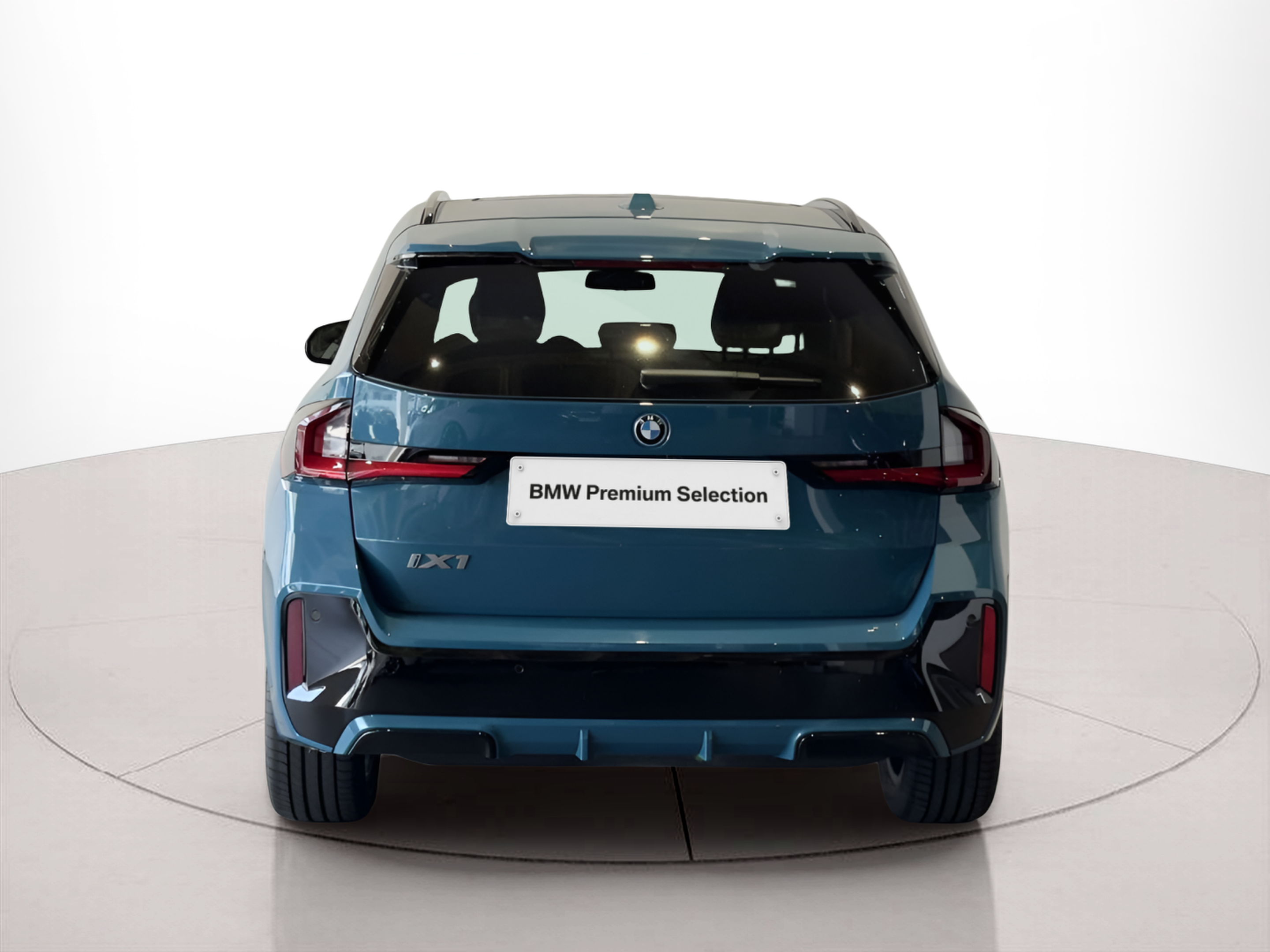 BMW iX1 xDrive30 color Azul. Año 2024. 230KW(313CV). Elétrico. En concesionario BMcar Viana do Castelo de Viana do Castelo