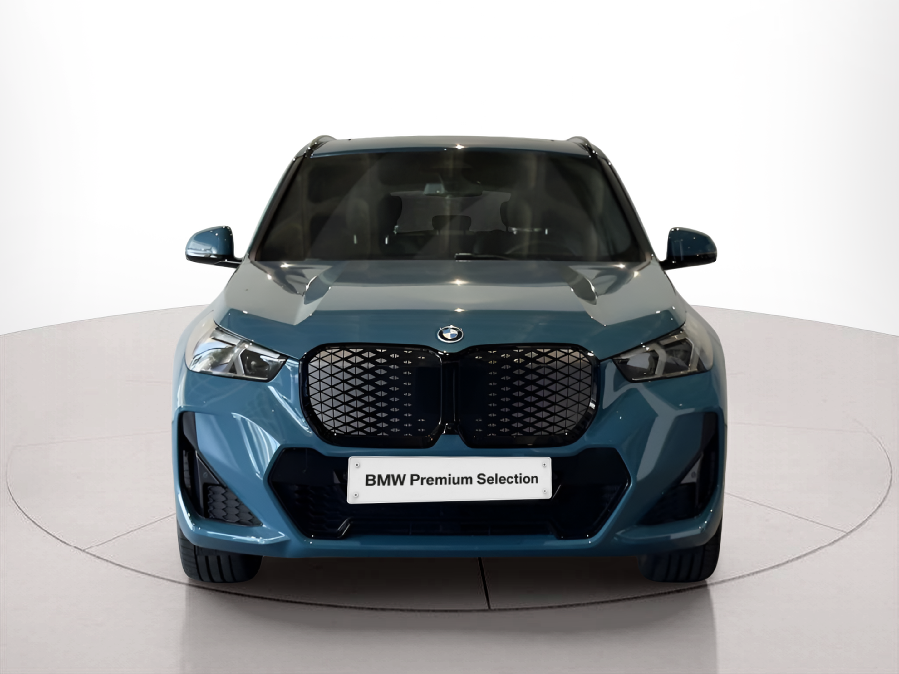 Fotos de BMW iX1 xDrive30 color Azul. Año 2024. 230KW(313CV). Elétrico. En concesionario BMcar Viana do Castelo de Viana do Castelo