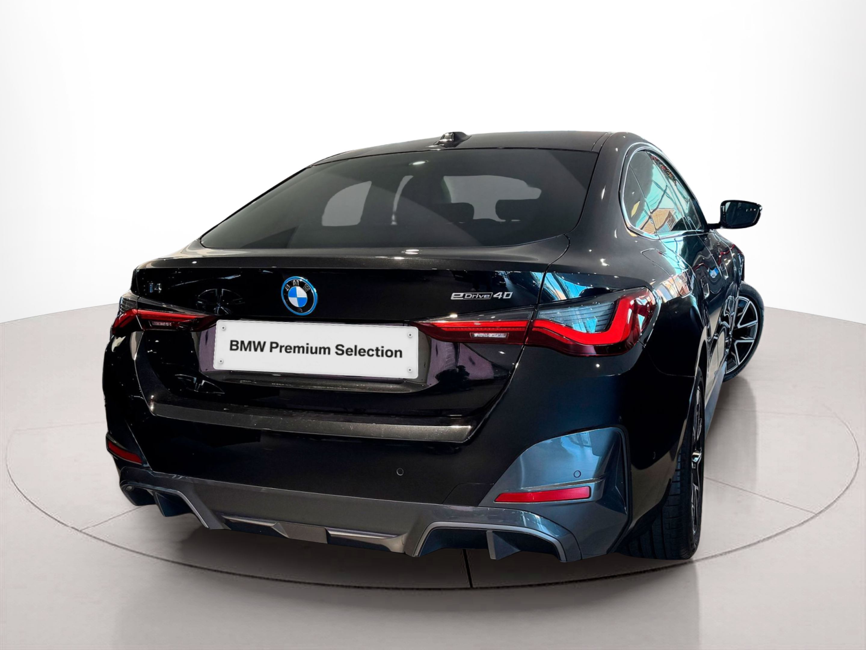 BMW i4 i4 eDrive40 color Negro. Año 2024. 250KW(340CV). Elétrico. En concesionario BMcar Porto de Porto