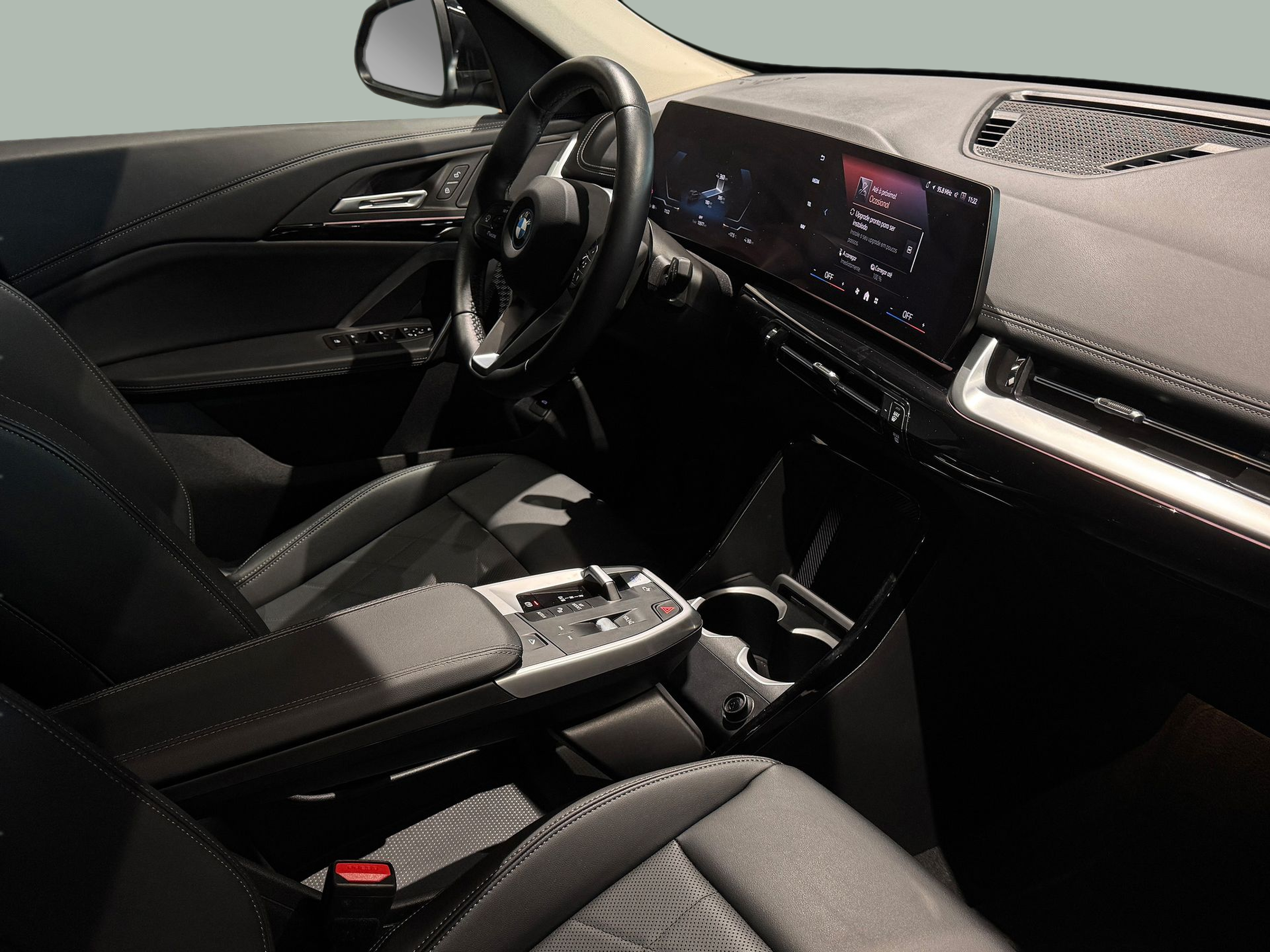 BMW iX1 eDrive20 color Negro. Año 2025. 150KW(204CV). Elétrico. En concesionario BMcar Braga de Braga