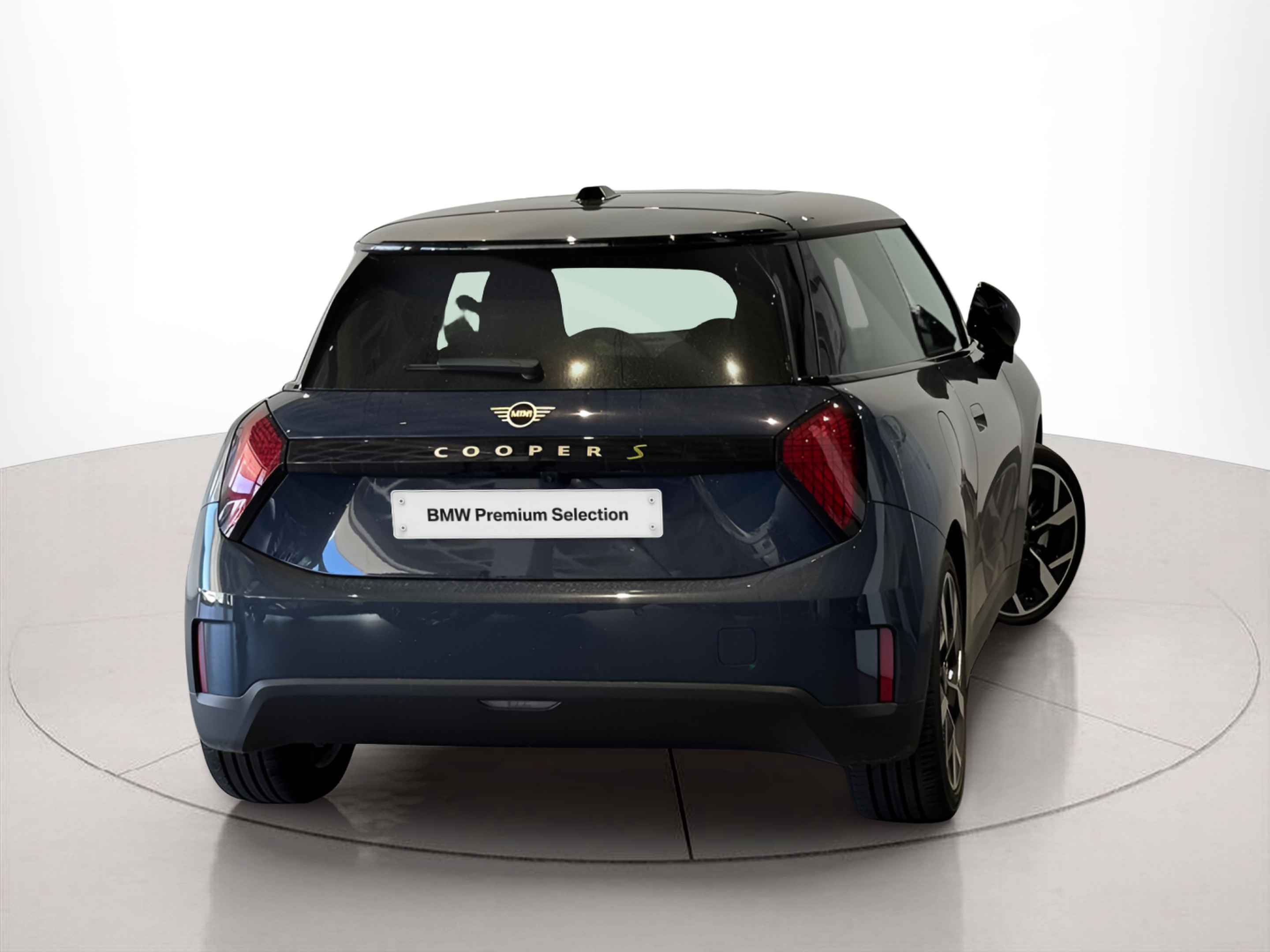 fotoG 3 del MINI MINI 3 Portas Cooper S E 160 kW (218 CV) 218cv Elétrico de 2024 em Braga