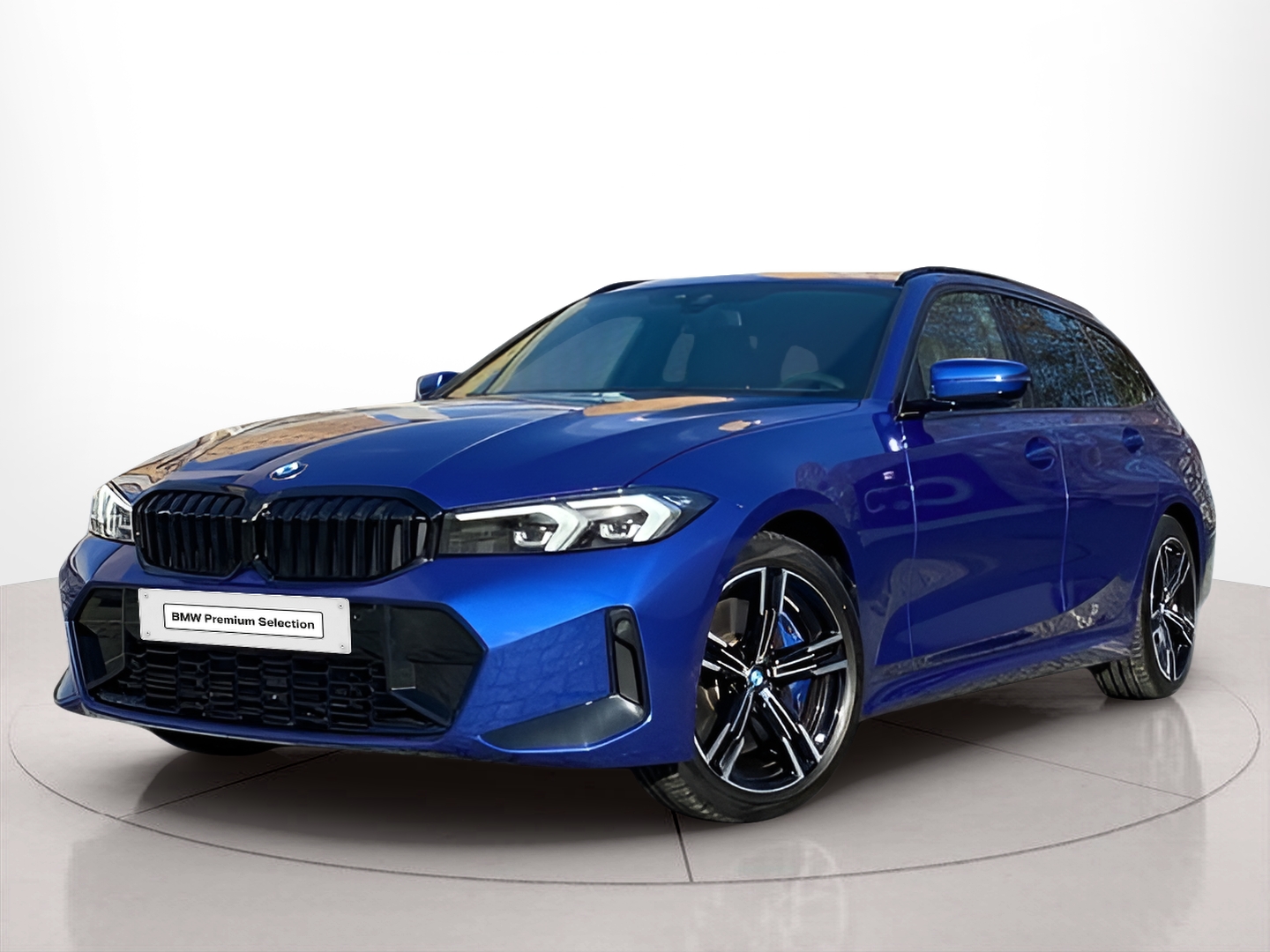 Fotos de BMW Série 3 318d Touring color Azul. Año 2023. 110KW(150CV). Diesel. En concesionario Caetano Baviera Lisboa de Lisboa