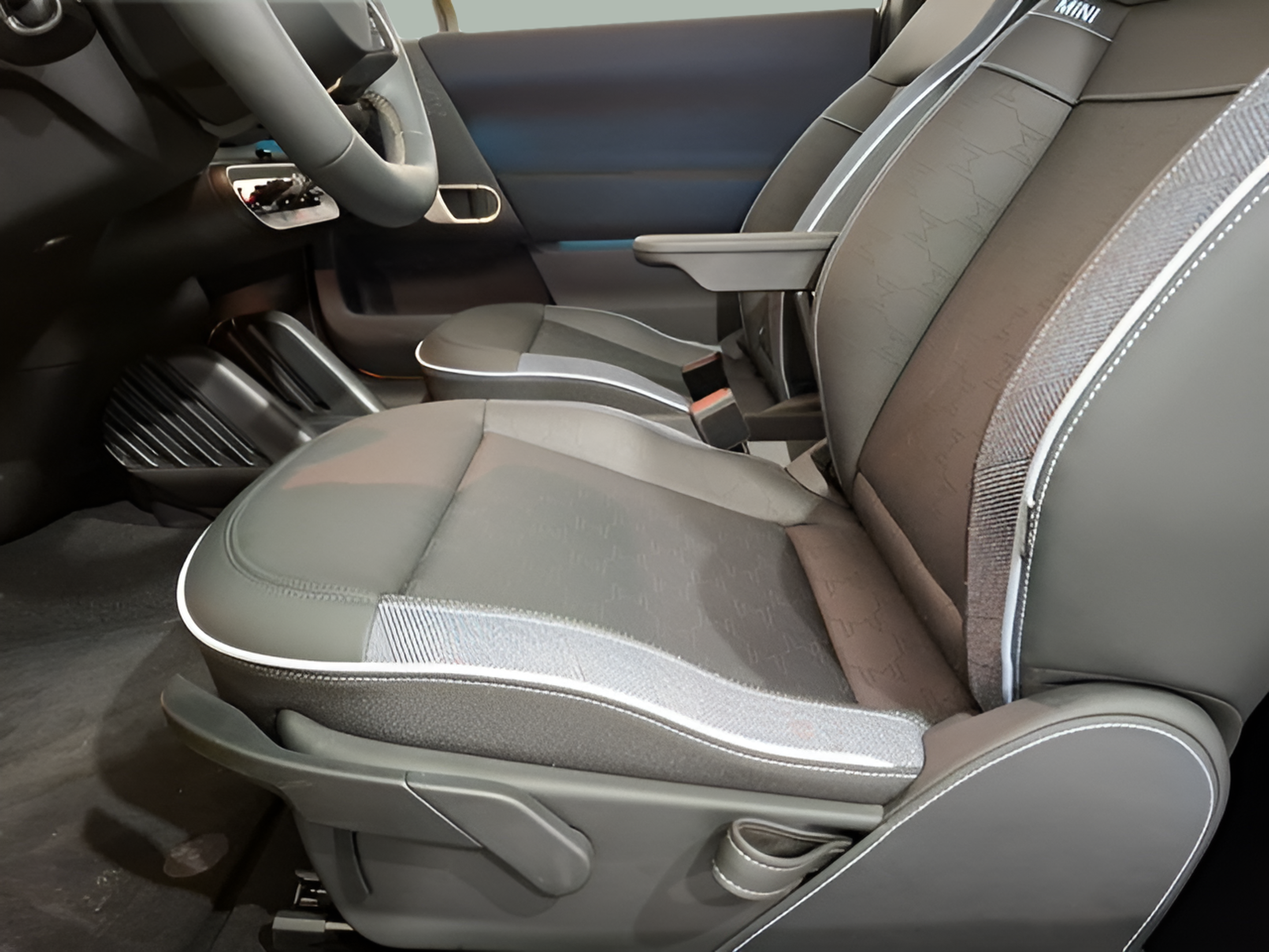 fotoG 14 del MINI MINI 3 Portas Cooper S E 160 kW (218 CV) 218cv Elétrico de 2024 em Vila Nova de Gaia