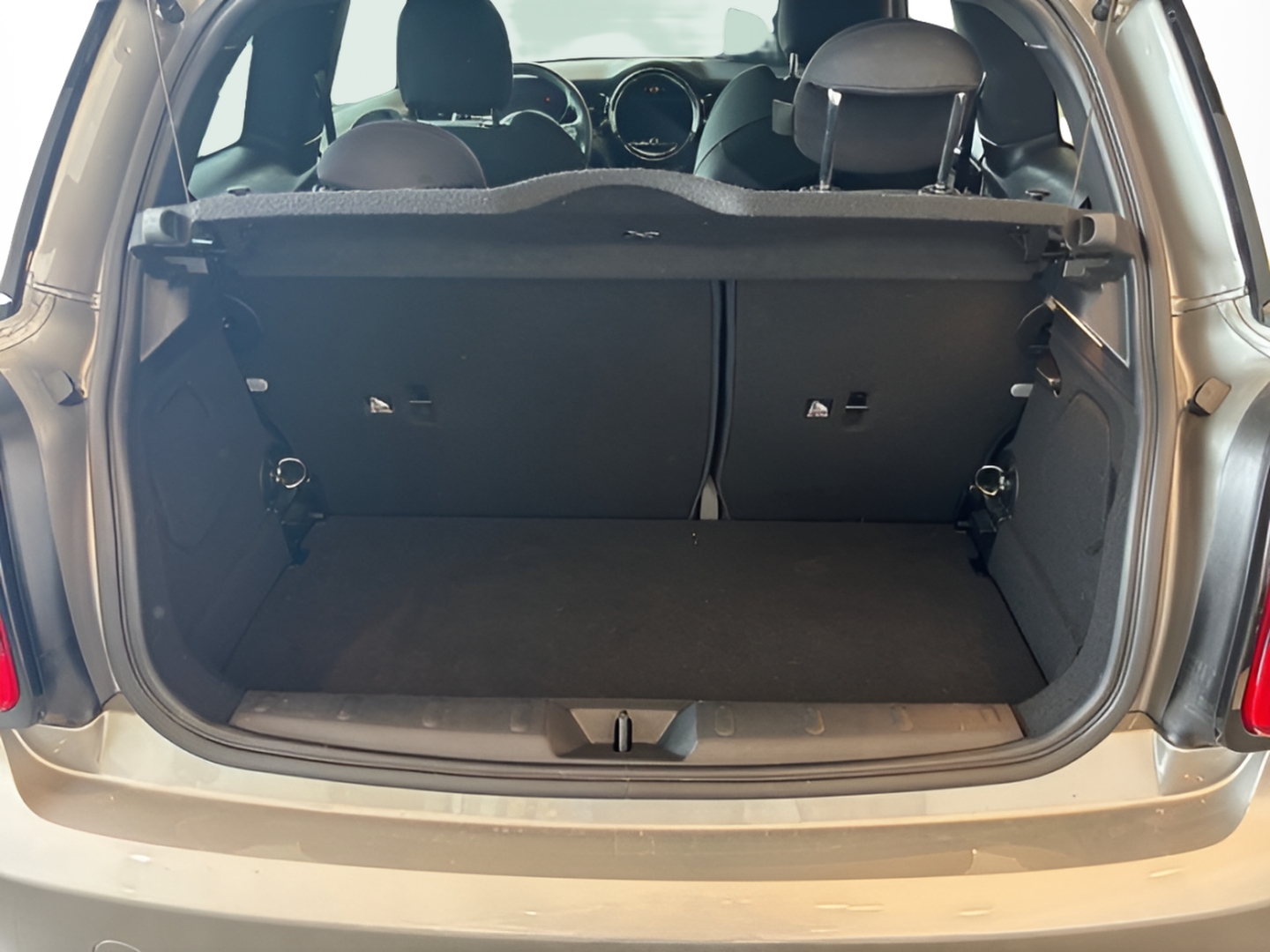 fotoG 10 del MINI MINI 3 Portas Cooper S E 135 kW (184 CV) 184cv Elétrico de 2023 em Vila Nova de Gaia