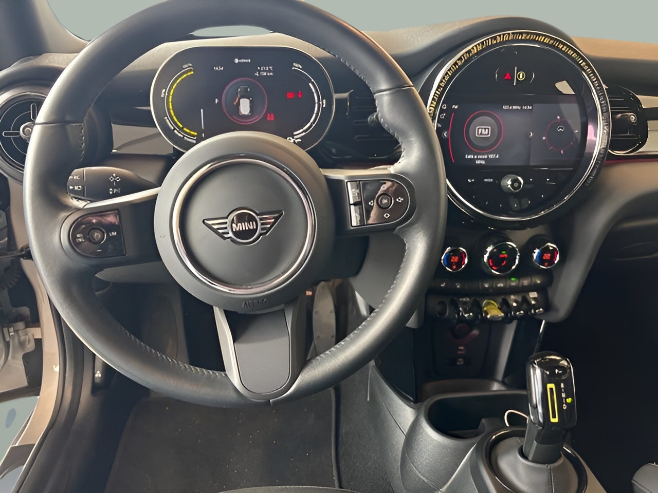 fotoG 15 del MINI MINI 3 Portas Cooper S E 135 kW (184 CV) 184cv Elétrico de 2023 em Vila Nova de Gaia