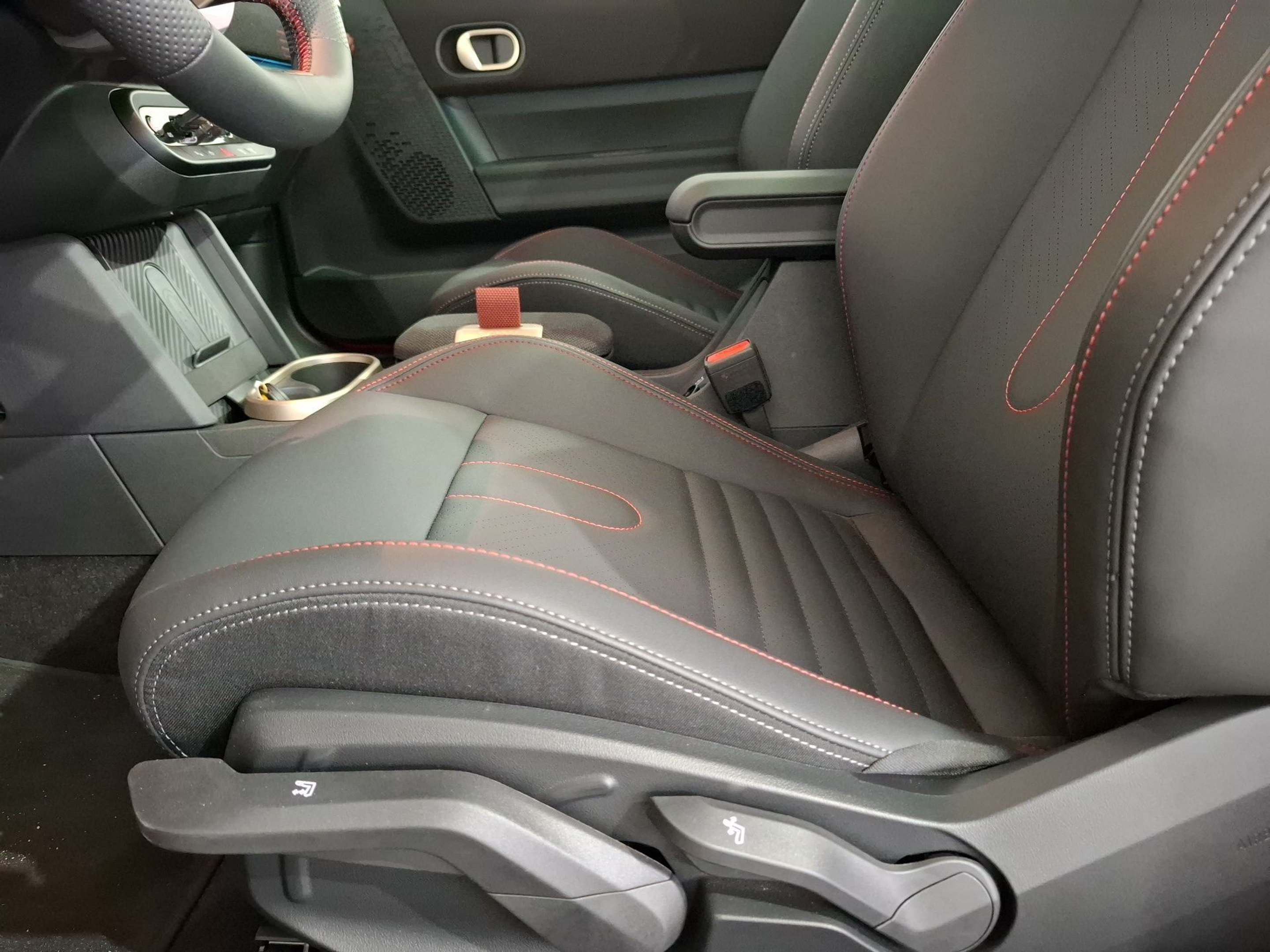 fotoG 14 del MINI MINI 3 Portas Cooper S 150 kW (204 CV) 204cv Gasolina de 2025 em Vila Nova de Gaia