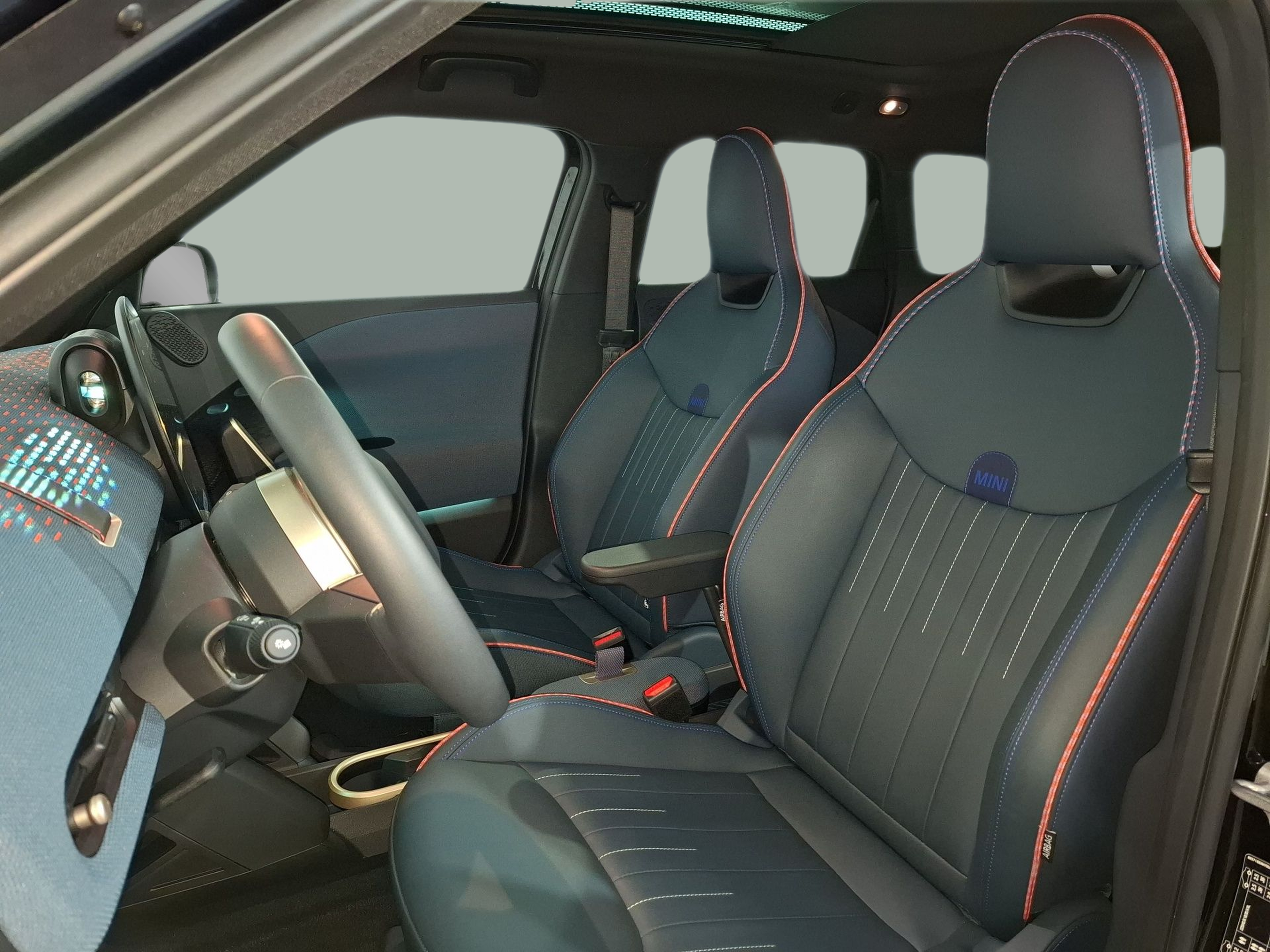 fotoG 10 del MINI Aceman SE 160 kW (218 CV) 218cv Elétrico de 2025 em Vila Nova de Gaia