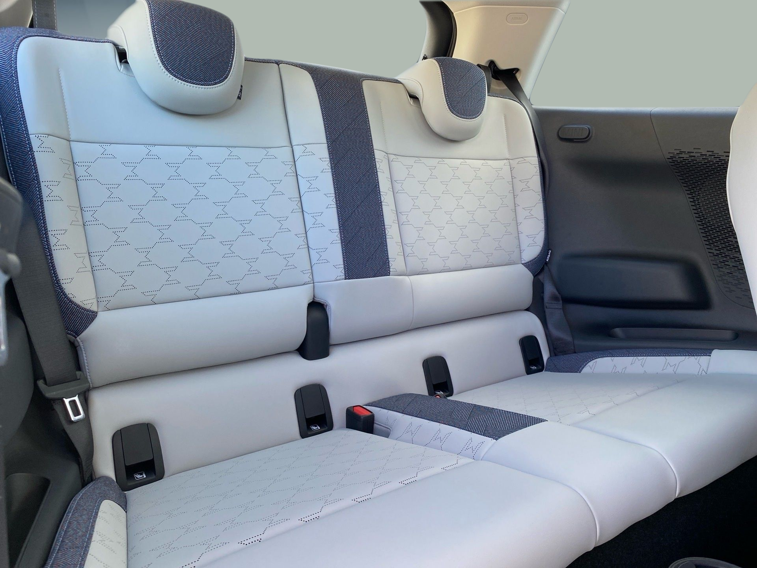 fotoG 8 del MINI MINI 3 Portas Cooper E 135 kW (184 CV) 184cv Elétrico de 2025 em Vila Nova de Gaia