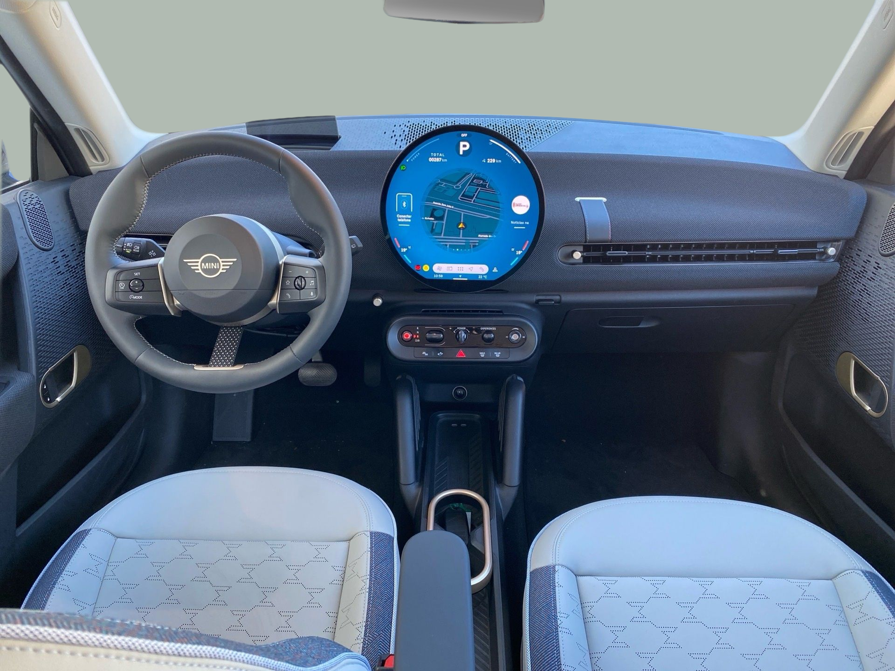 fotoG 6 del MINI MINI 3 Portas Cooper E 135 kW (184 CV) 184cv Elétrico de 2025 em Vila Nova de Gaia