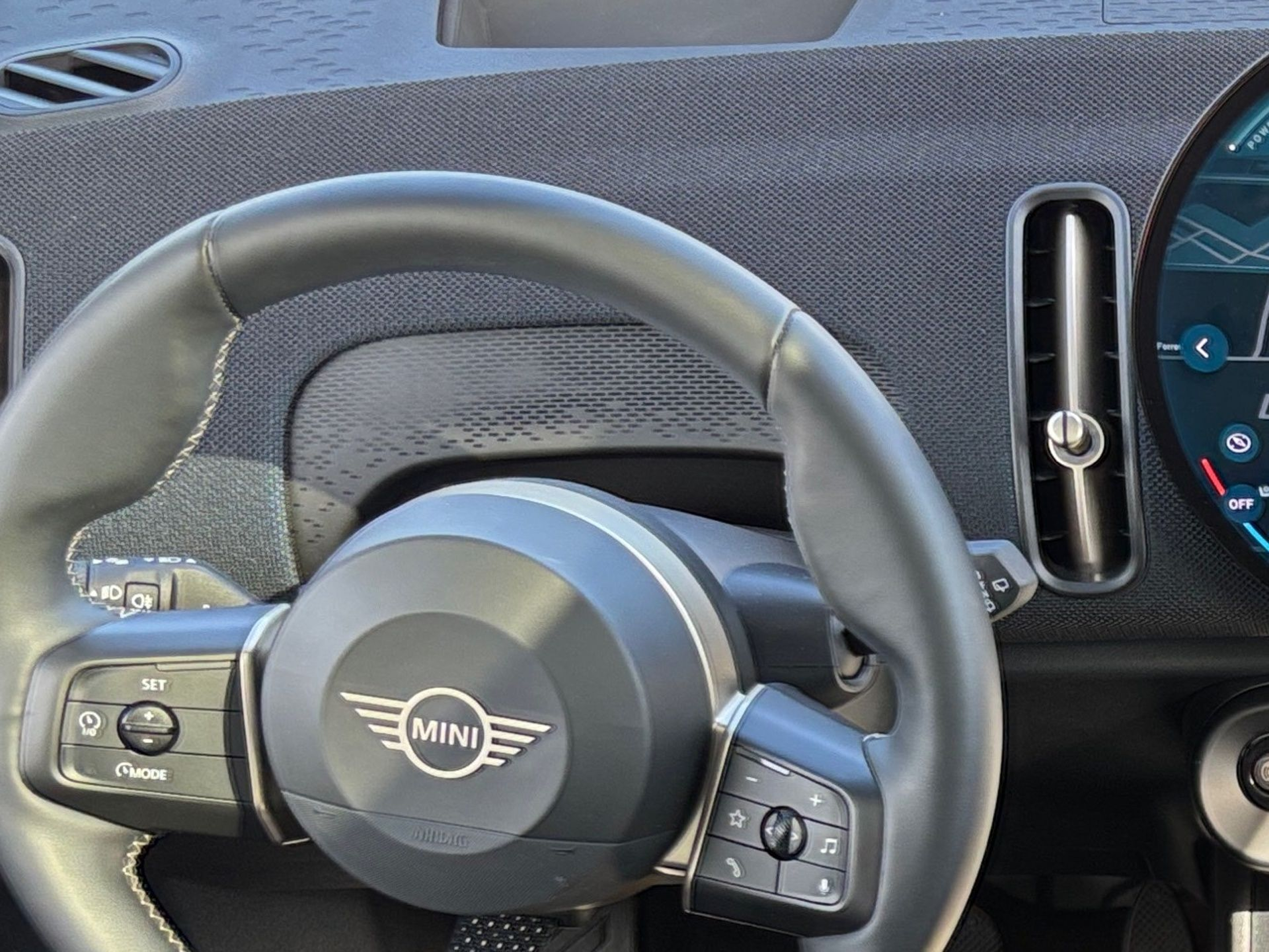 fotoG 12 del MINI MINI Countryman D 120 kW (163 CV) 163cv Diesel de 2024 em Vila Nova de Gaia