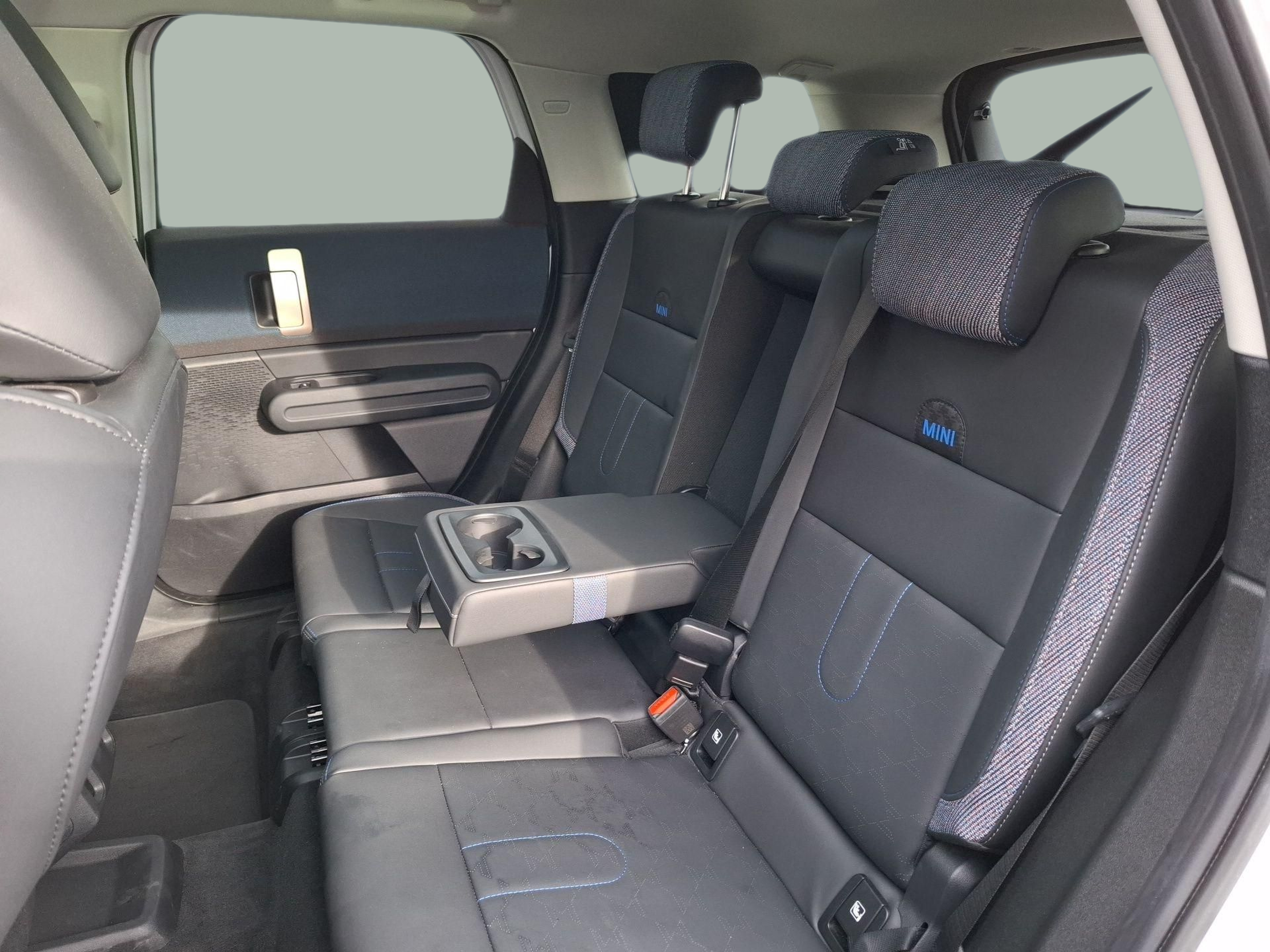 fotoG 18 del MINI MINI Countryman D 120 kW (163 CV) 163cv Diesel de 2025 em Vila Nova de Gaia