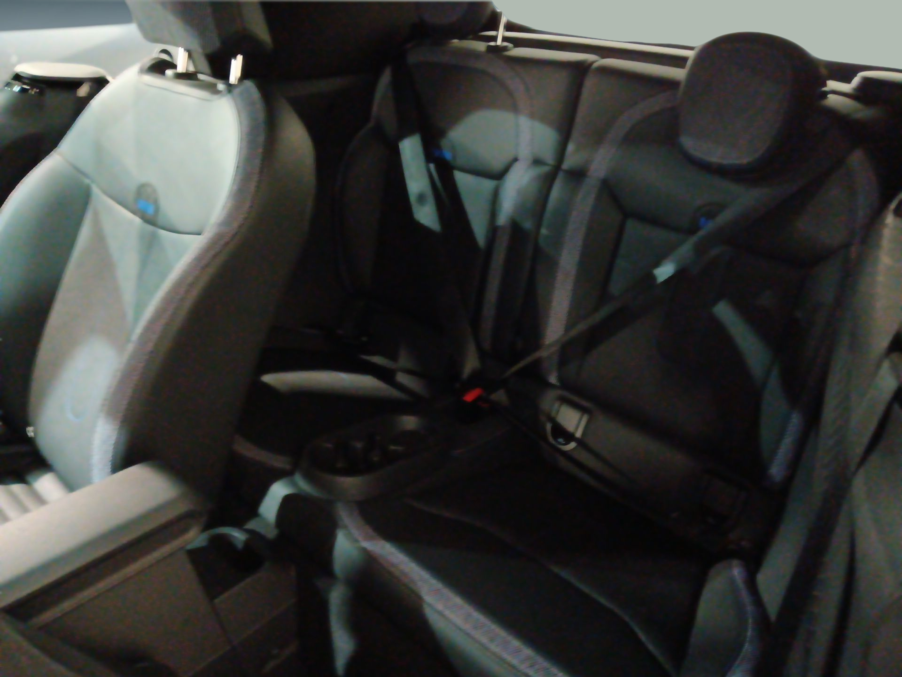 fotoG 15 del MINI MINI Cabrio Cooper 120 kW (163 CV) 163cv Gasolina de 2025 em Vila Nova de Gaia