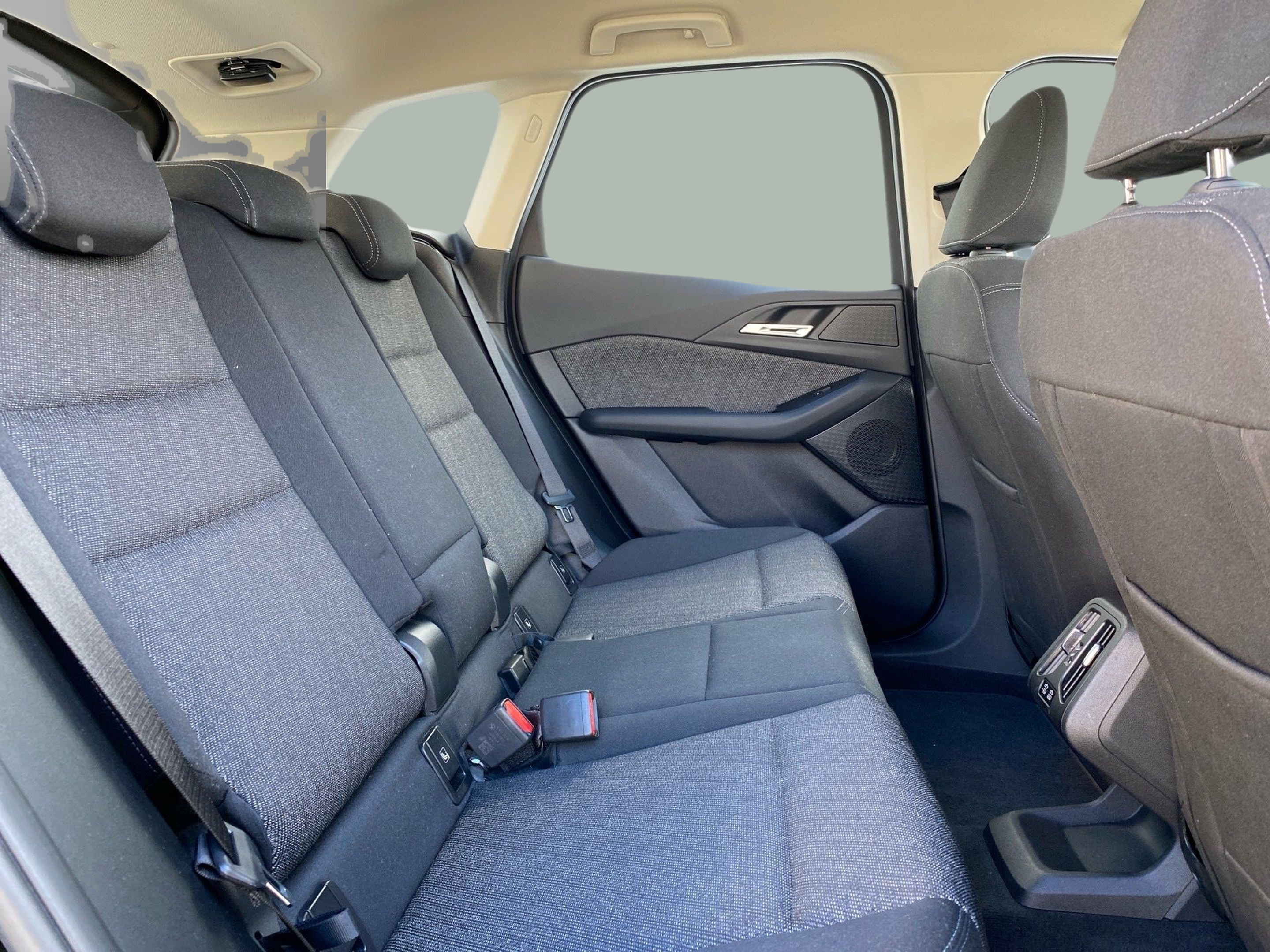 BMW Série 2 225xe Active Tourer color Negro. Año 2024. 180KW(245CV). Elétrico / Gasolina Híbrido. En concesionario Caetano Baviera Lisboa de Lisboa