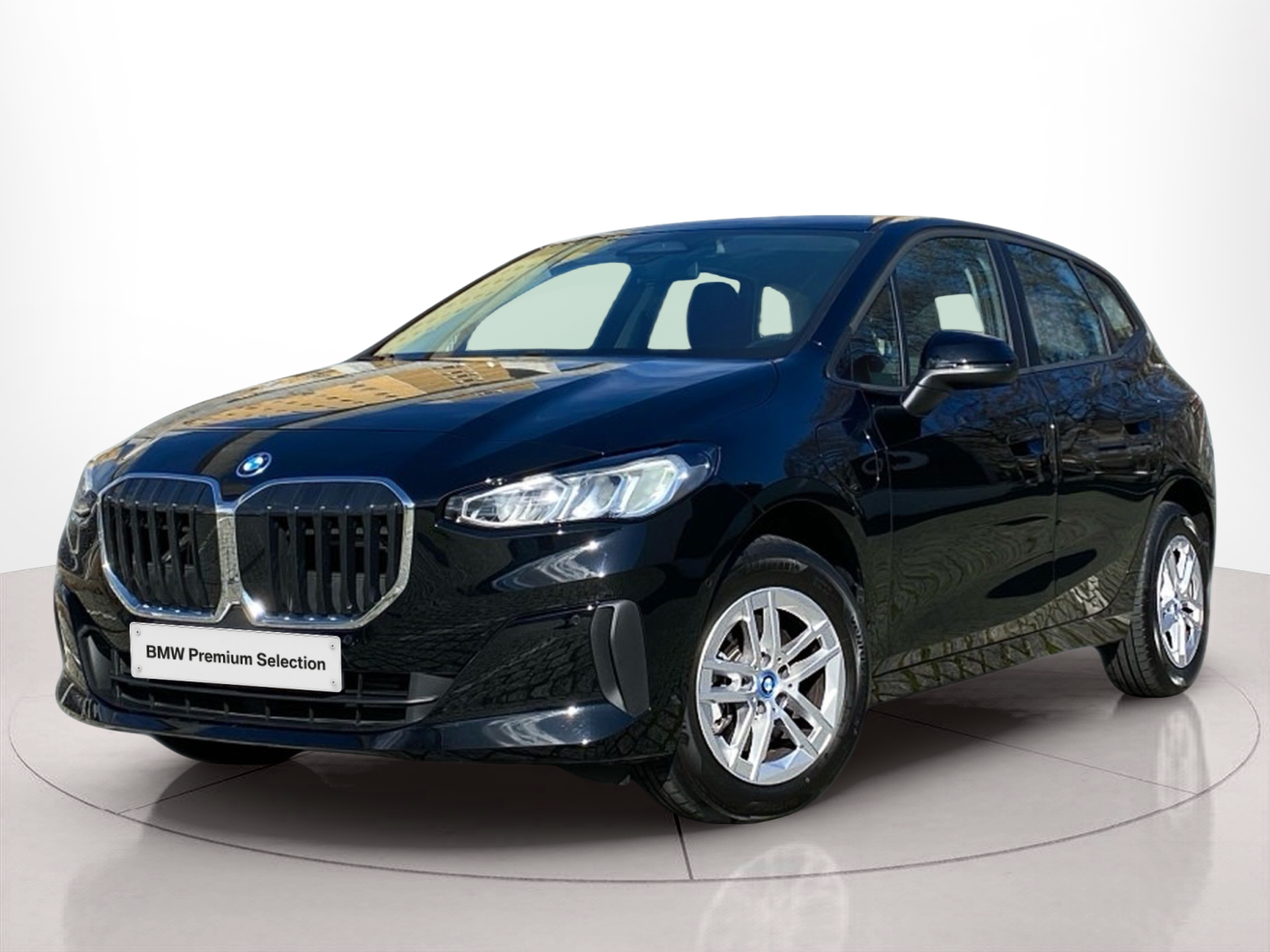 Fotos de BMW Série 2 225xe Active Tourer color Negro. Año 2024. 180KW(245CV). Elétrico / Gasolina Híbrido. En concesionario Caetano Baviera Lisboa de Lisboa