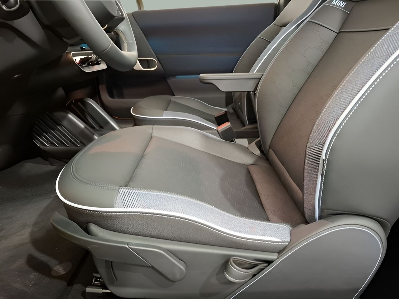 fotoG 14 del MINI MINI 3 Portas Cooper S E 160 kW (218 CV) 218cv Elétrico de 2024 em Vila Nova de Gaia