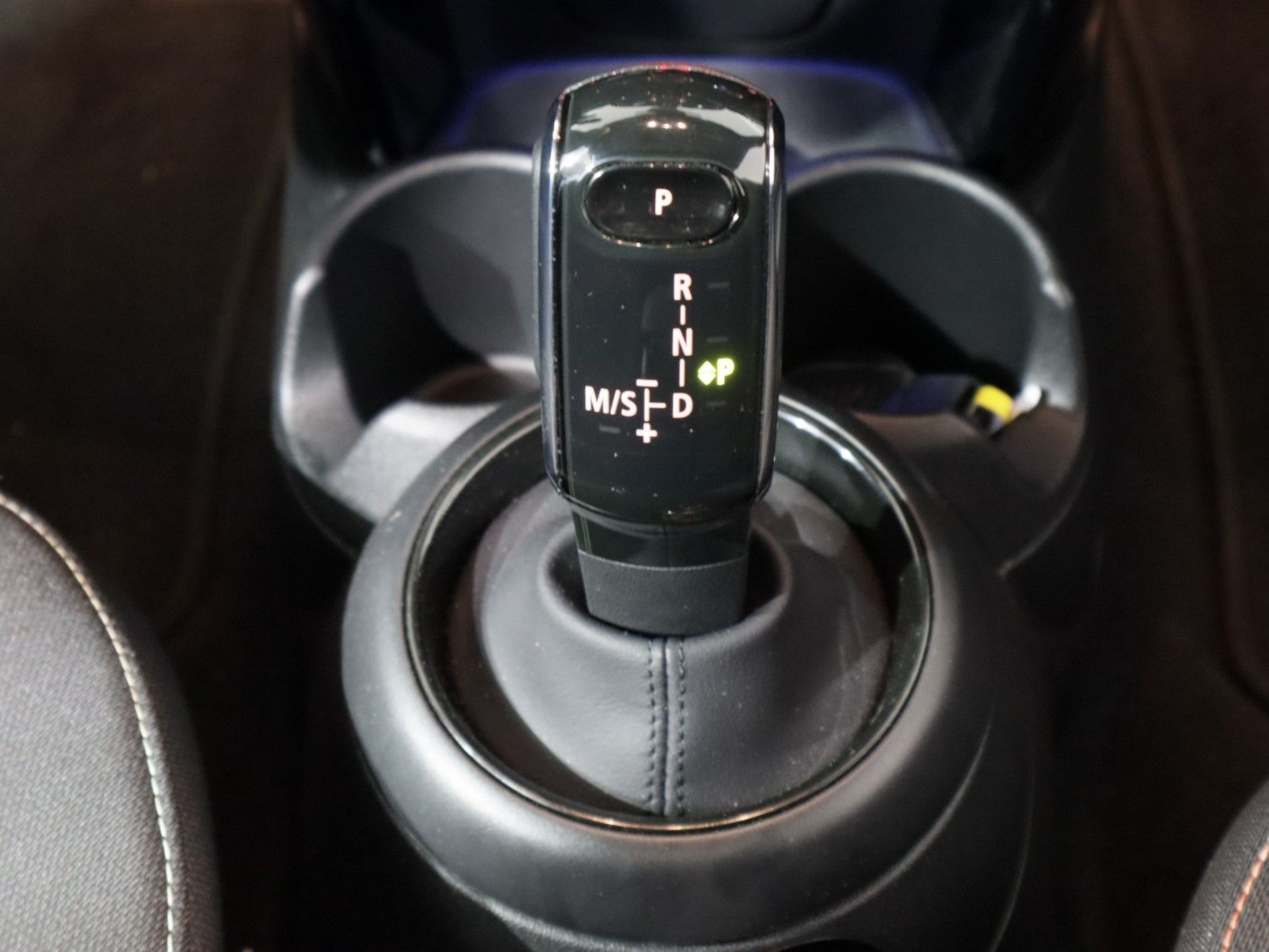 fotoG 11 del MINI MINI 5 Portas Cooper 100 kW (136 CV) 136cv Gasolina de 2022 em Vila Nova de Gaia