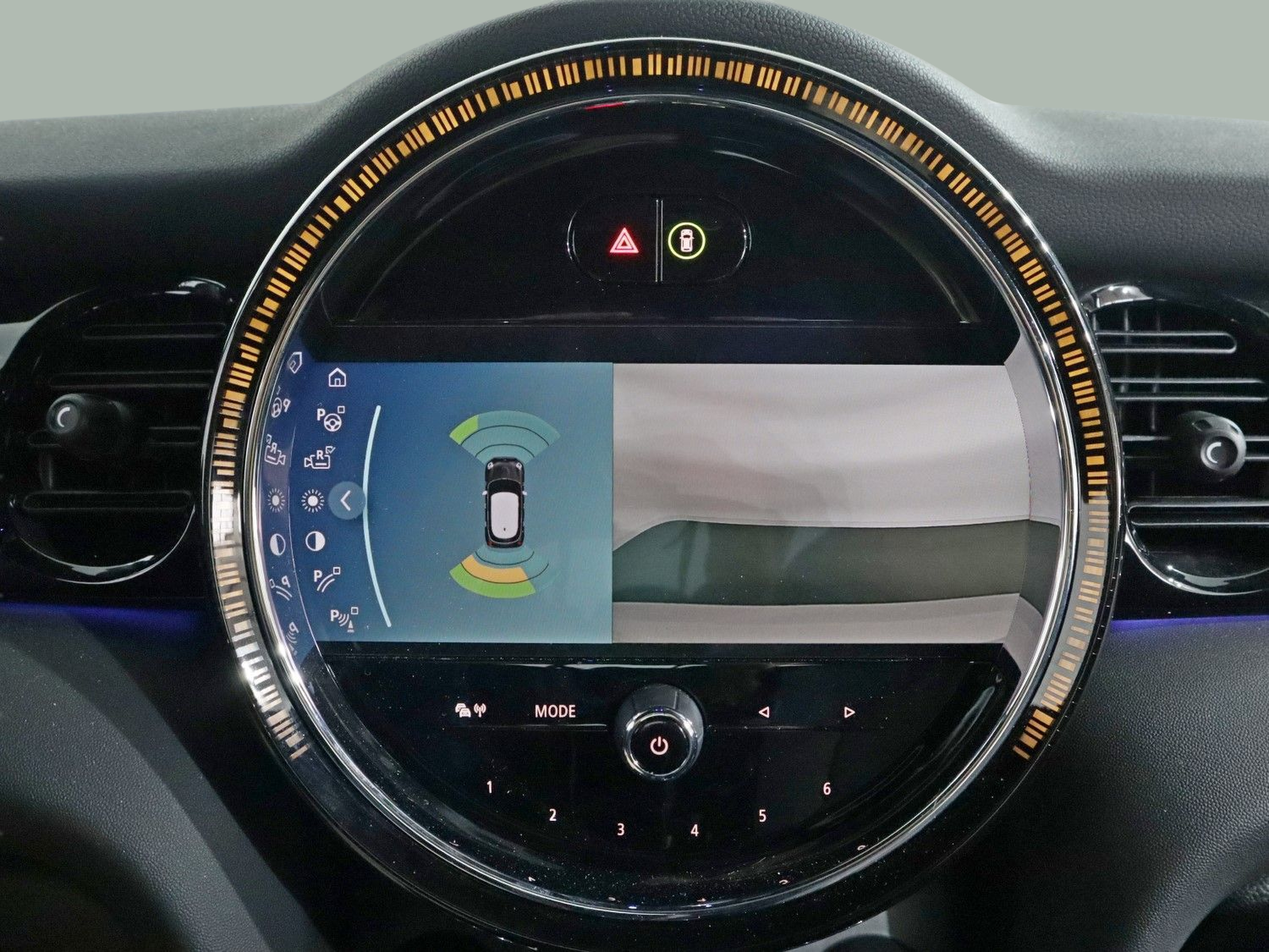 fotoG 18 del MINI MINI 5 Portas Cooper 100 kW (136 CV) 136cv Gasolina de 2022 em Vila Nova de Gaia