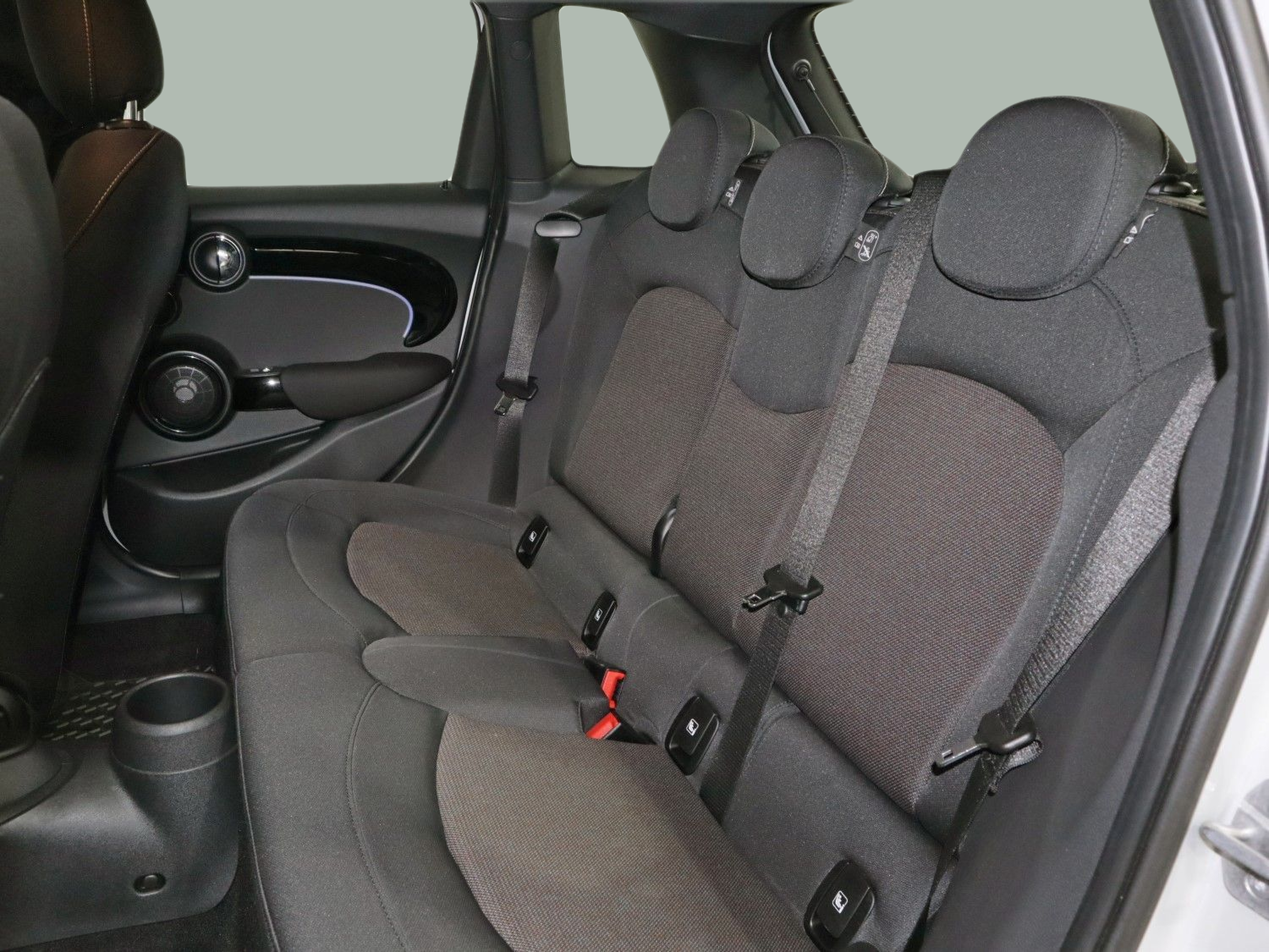 fotoG 8 del MINI MINI 5 Portas Cooper 100 kW (136 CV) 136cv Gasolina de 2022 em Vila Nova de Gaia