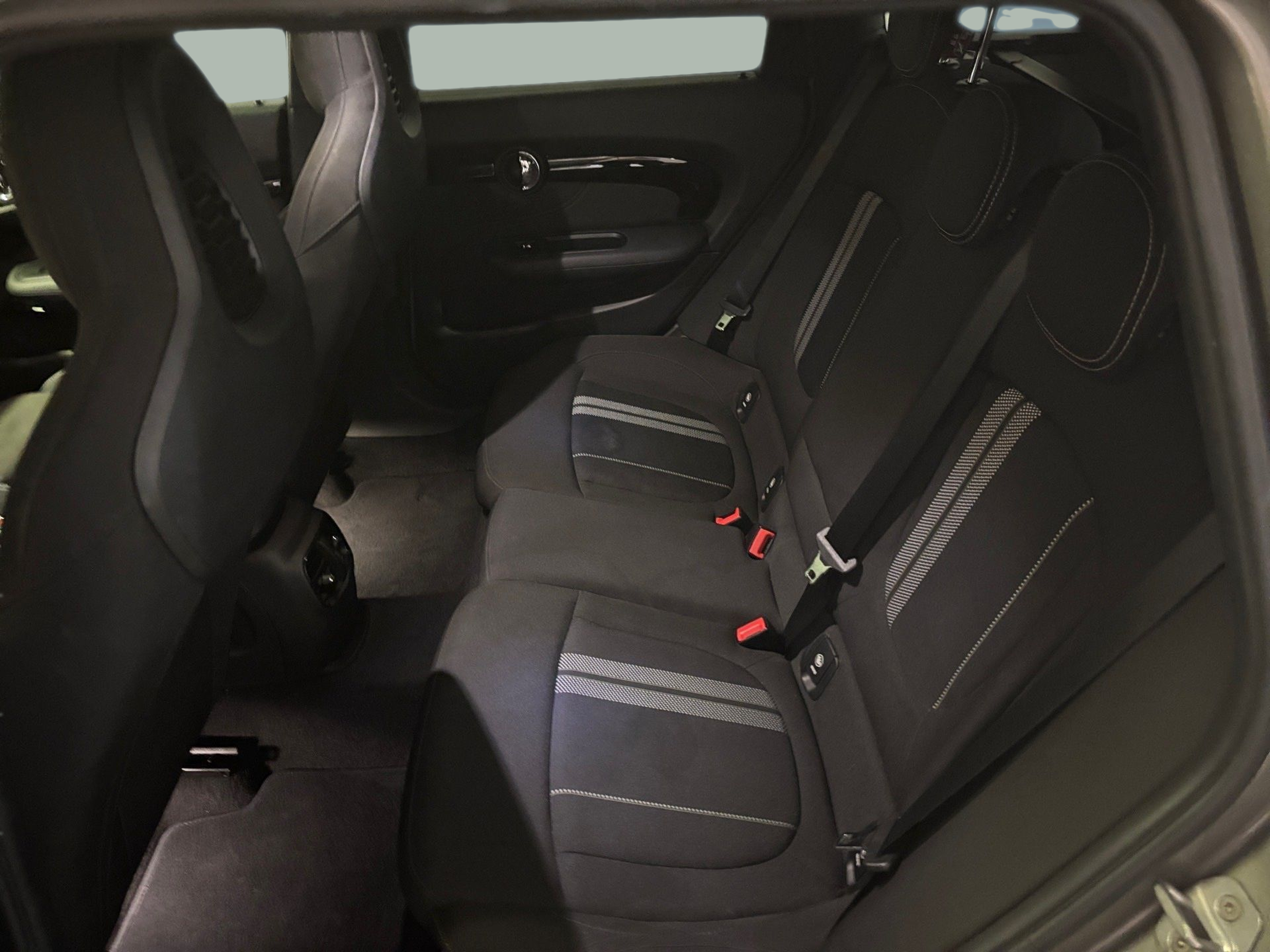 fotoG 7 del MINI MINI Clubman One D 85 kW (116 CV) 116cv Diesel de 2018 em Vila Nova de Gaia